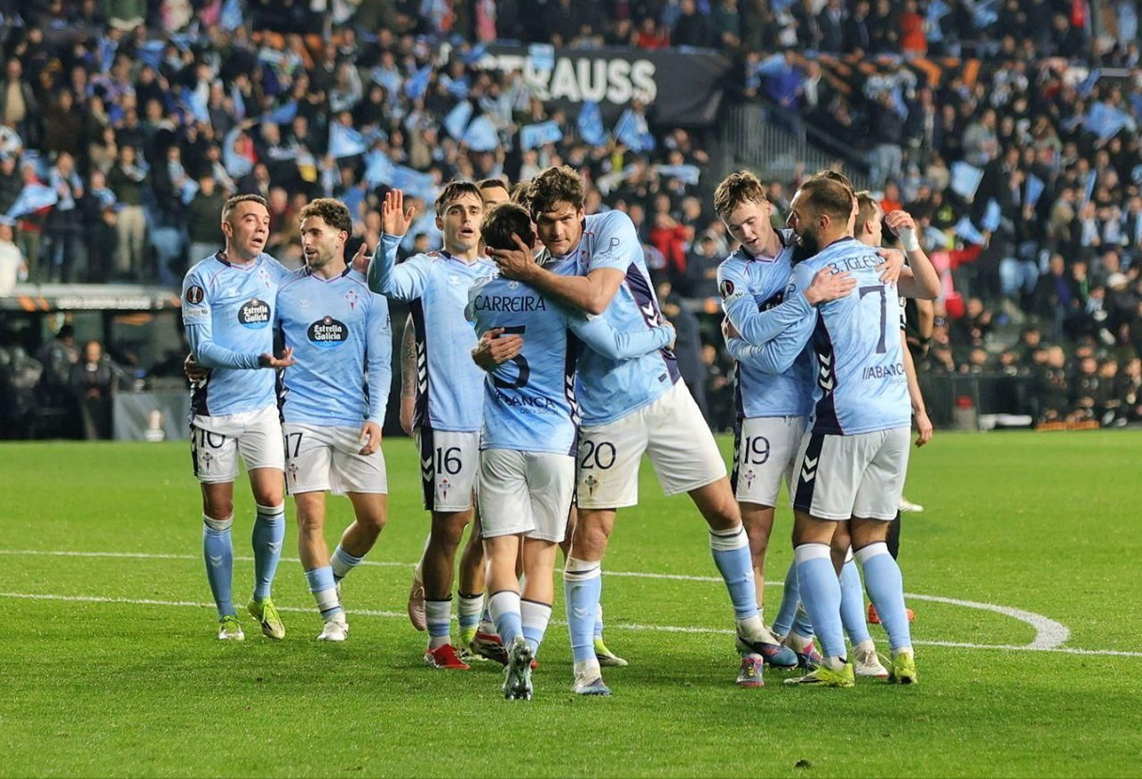 Galería | El Celta y el PAOK hacen vibrar Balaídos