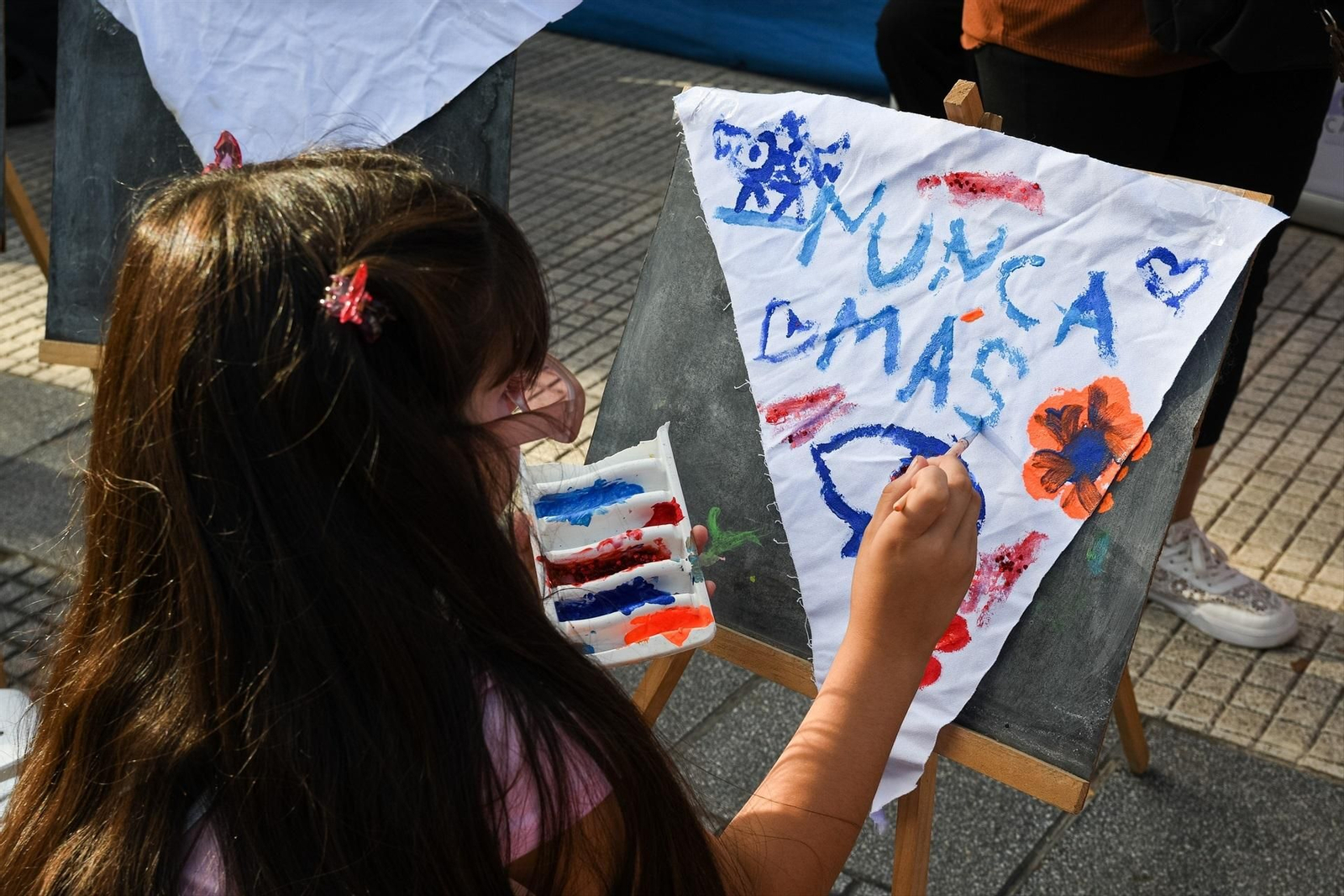 EuropaPress_7390495_persona_vigilia_50_aniversario_golpe_estado_argentina_23_marzo_2026_buenos