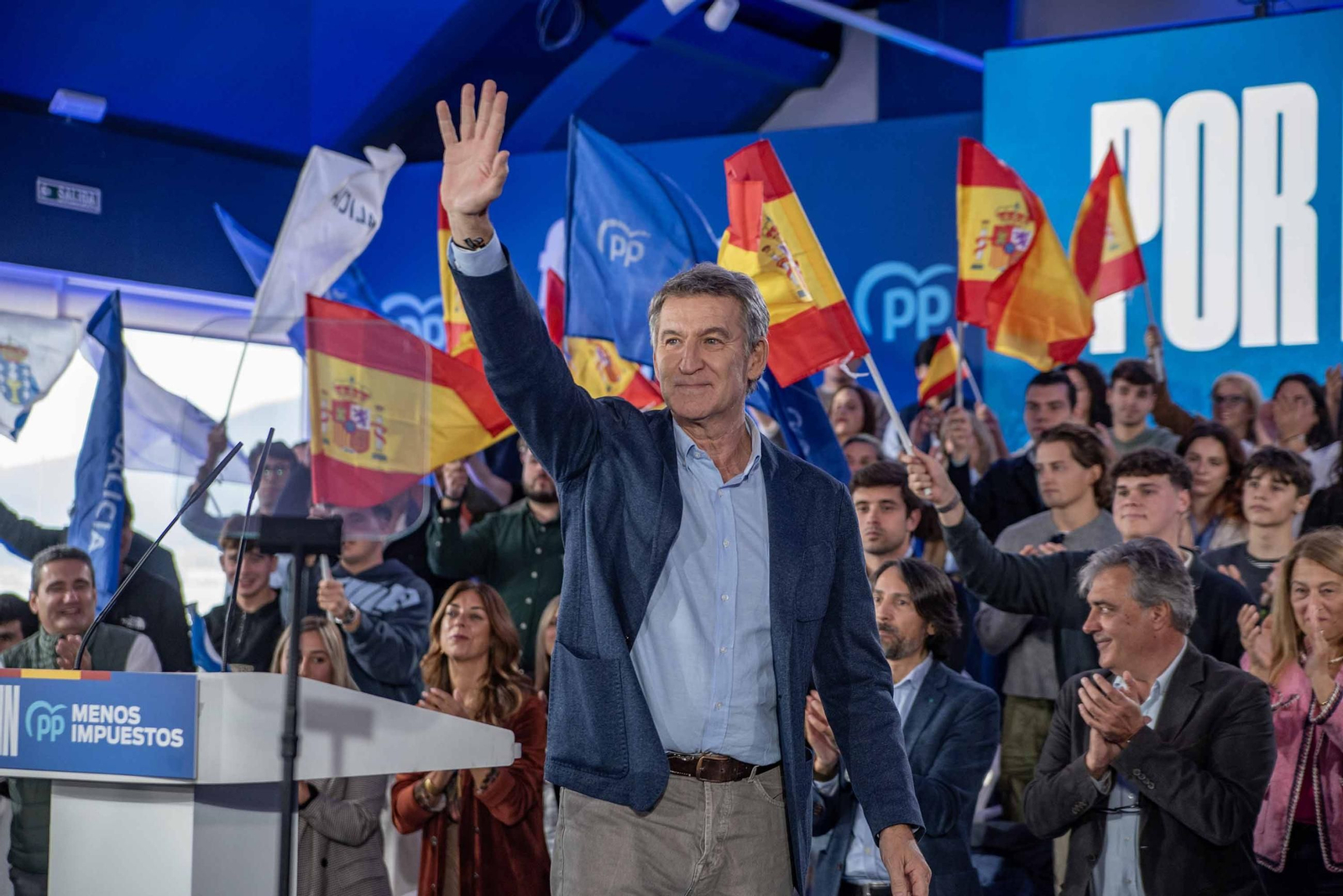 Galería | Feijóo hace parada en Vigo con la precampaña electoral del 29-N