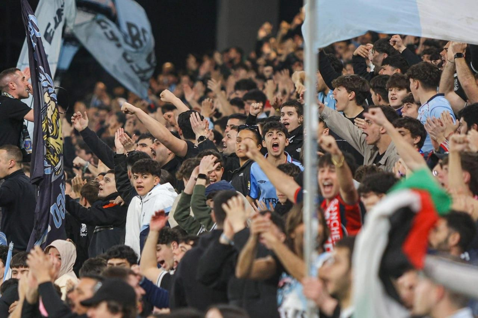 Galería | El Celta y el Olympique, un duelo de altura en Balaídos