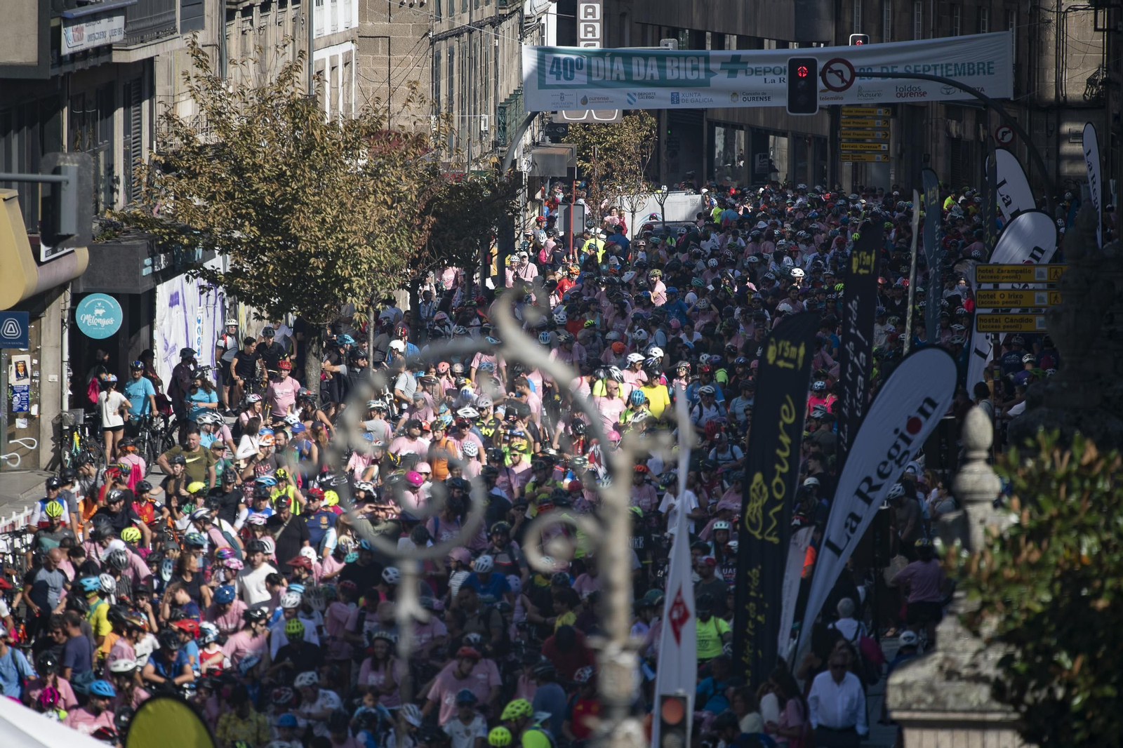 Galería | Ourense disfruta de un Día da Bici con sol, ambiente familiar y regalos