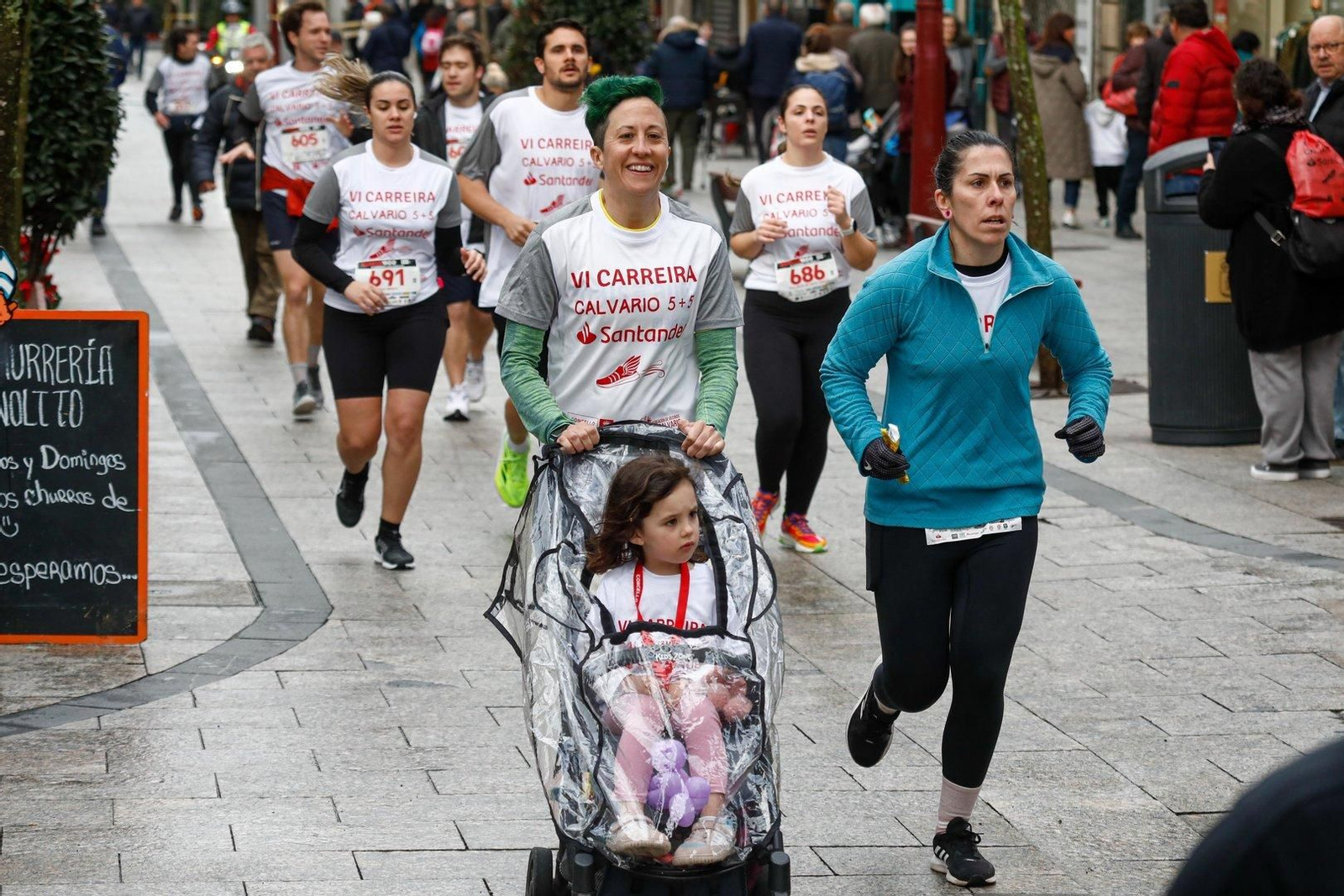Carrera Calvario 5+5 en el tramo por la peatonal de O Calvario.