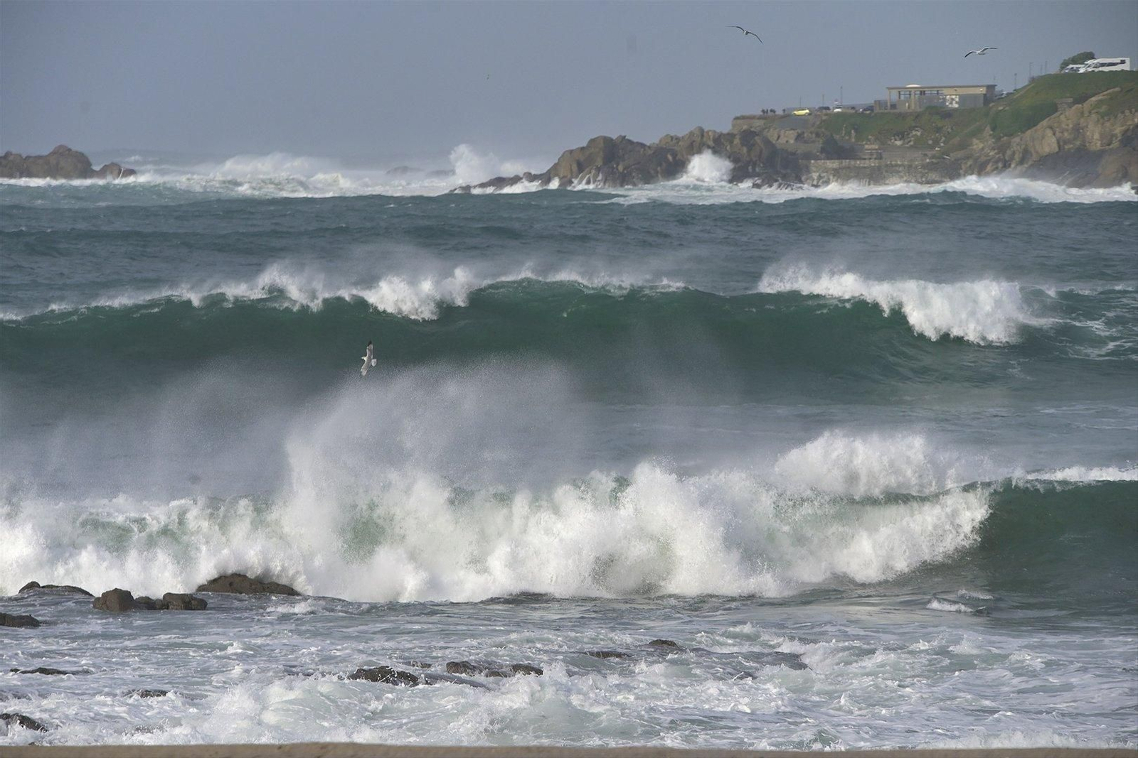 Olas en A Coruña (Foto: Europa Press).