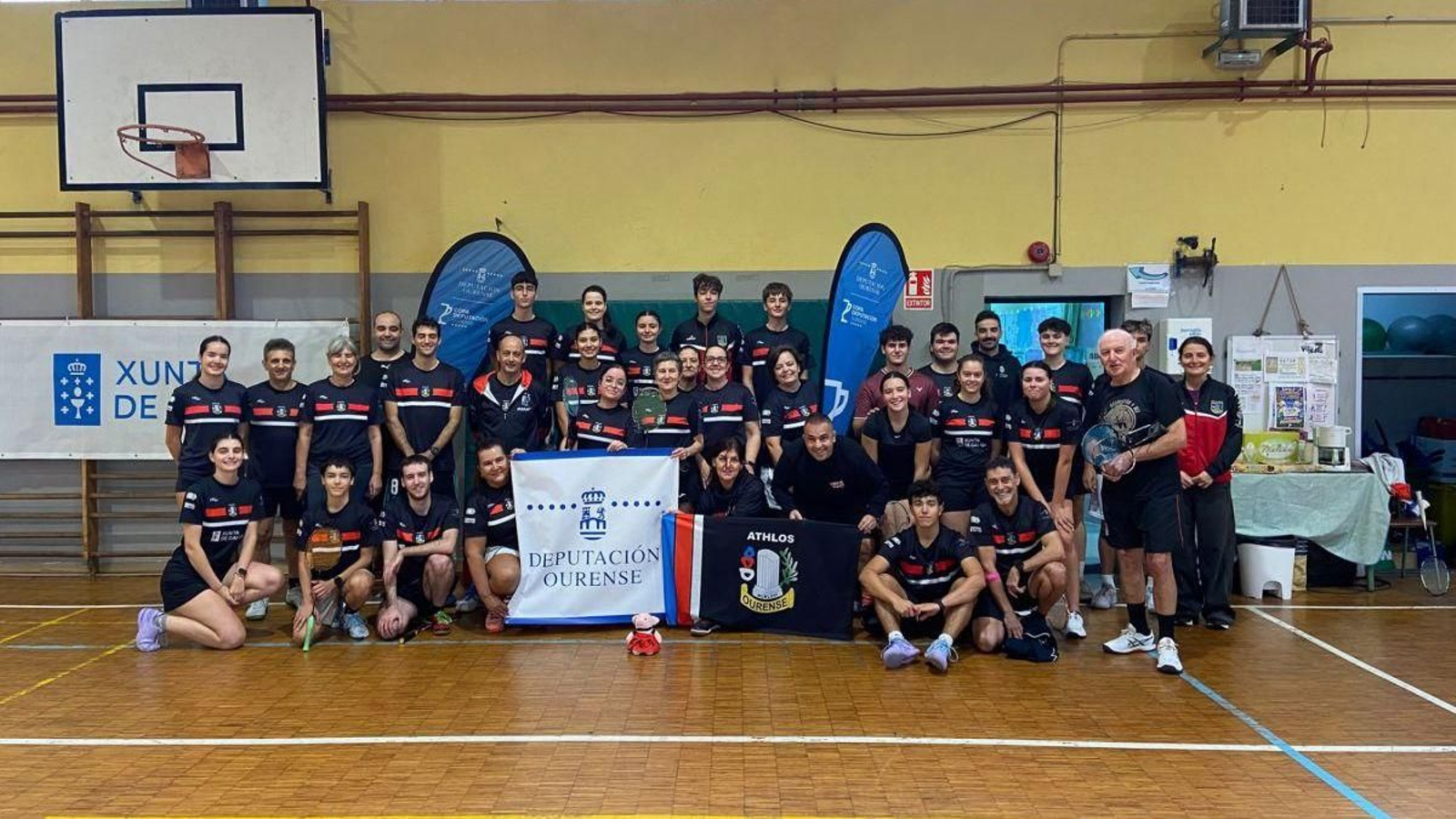 Participantes en la jornada final de la Copa Diputación en las categorías absoluta y sénior, disputada en el IES As Lagoas.