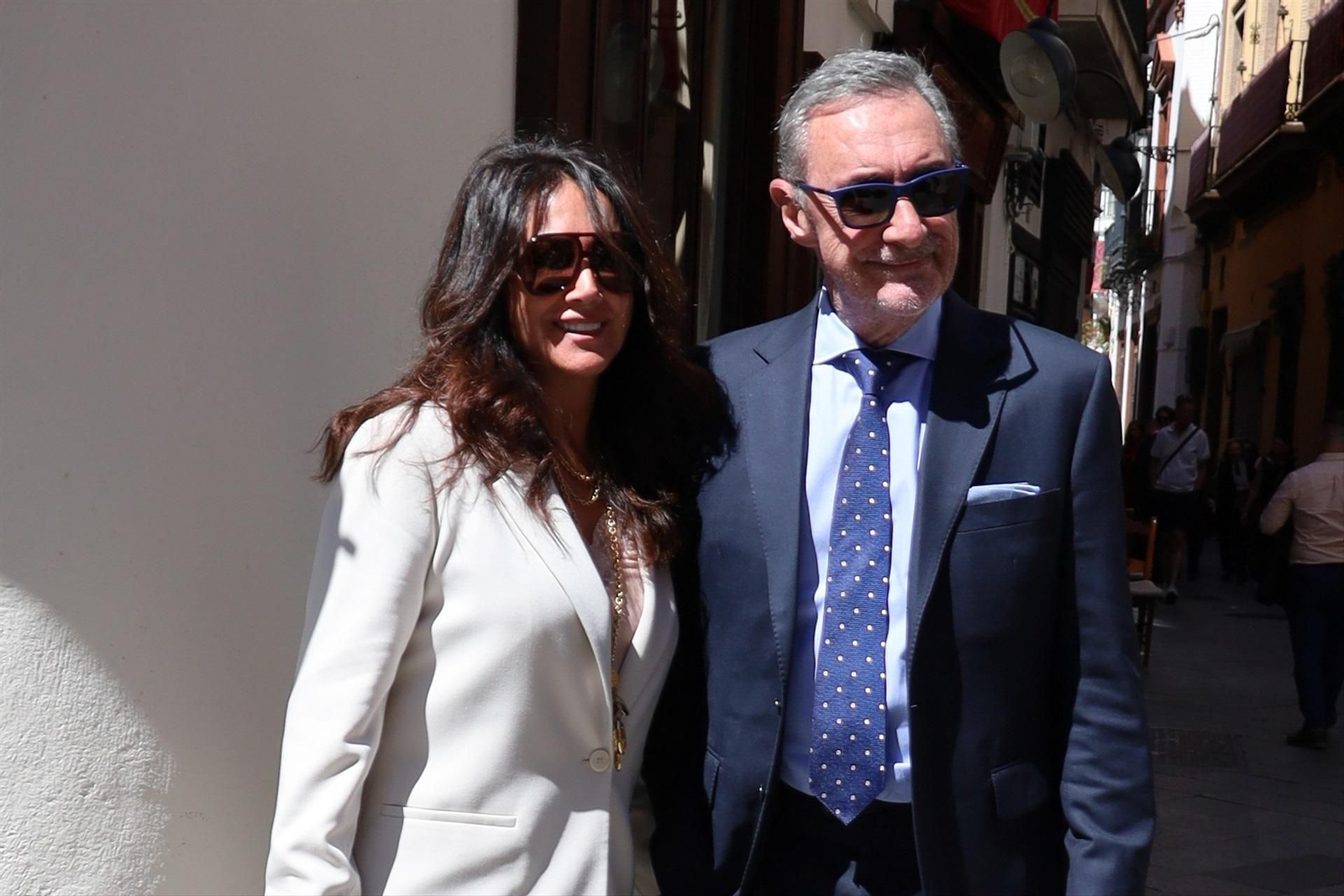 Carlos Herrera y Pepa Gea en el Domingo de Ramos de Sevilla.