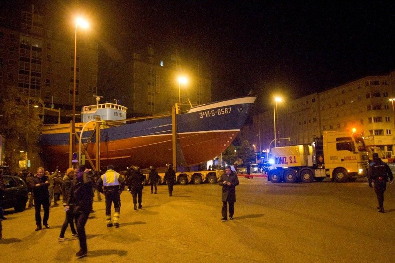 Traslado del barco Alfageme a Coia Foto Lanfoco 07