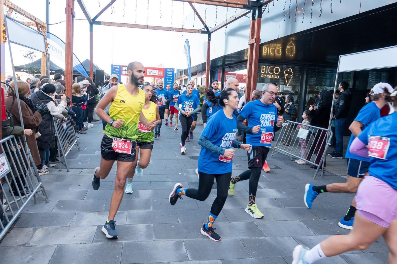 Galería | La carrera popular Érguete e Corre de Vigo bate récord de participación