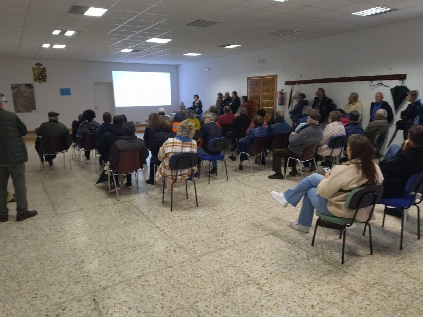 Imagen de la reunión organizada por la Xunta con propietarios de tierras.