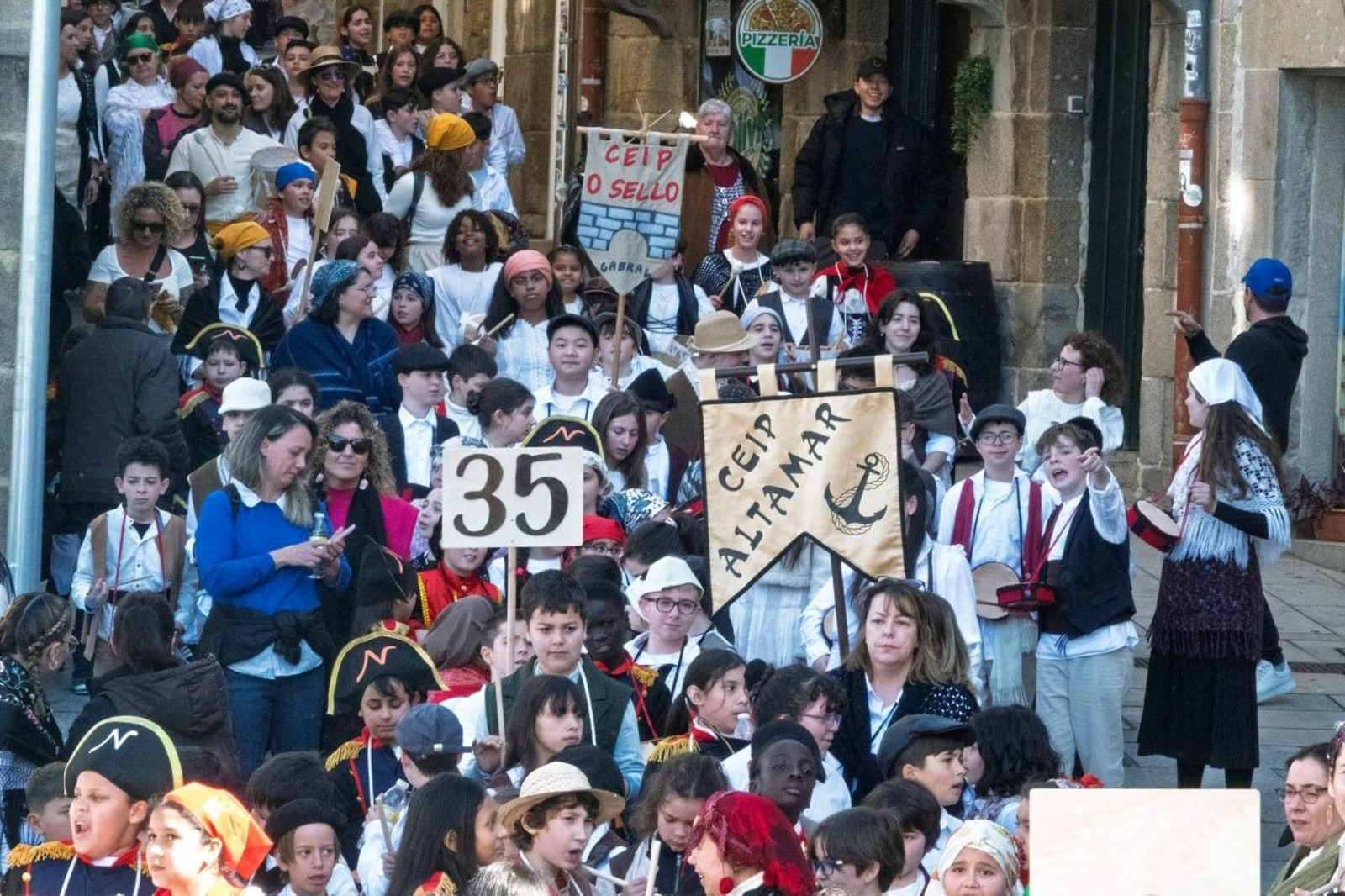 Galería | Cientos de niños toman Vigo por la Reconquistiña