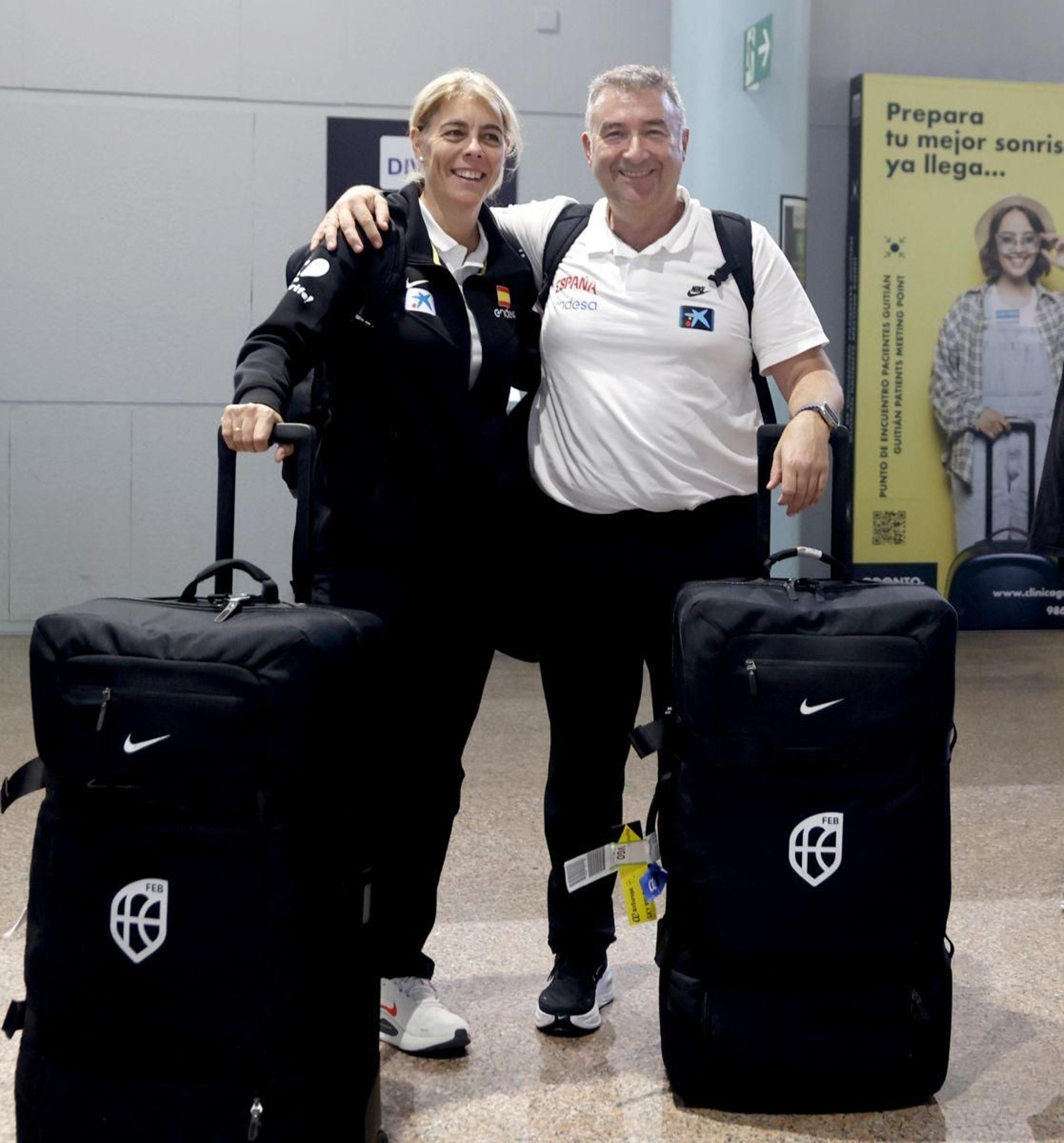 Cristina Cantero y Miguel Méndez llegaron ayer a Peinador tras el éxito conseguido en Berlín.