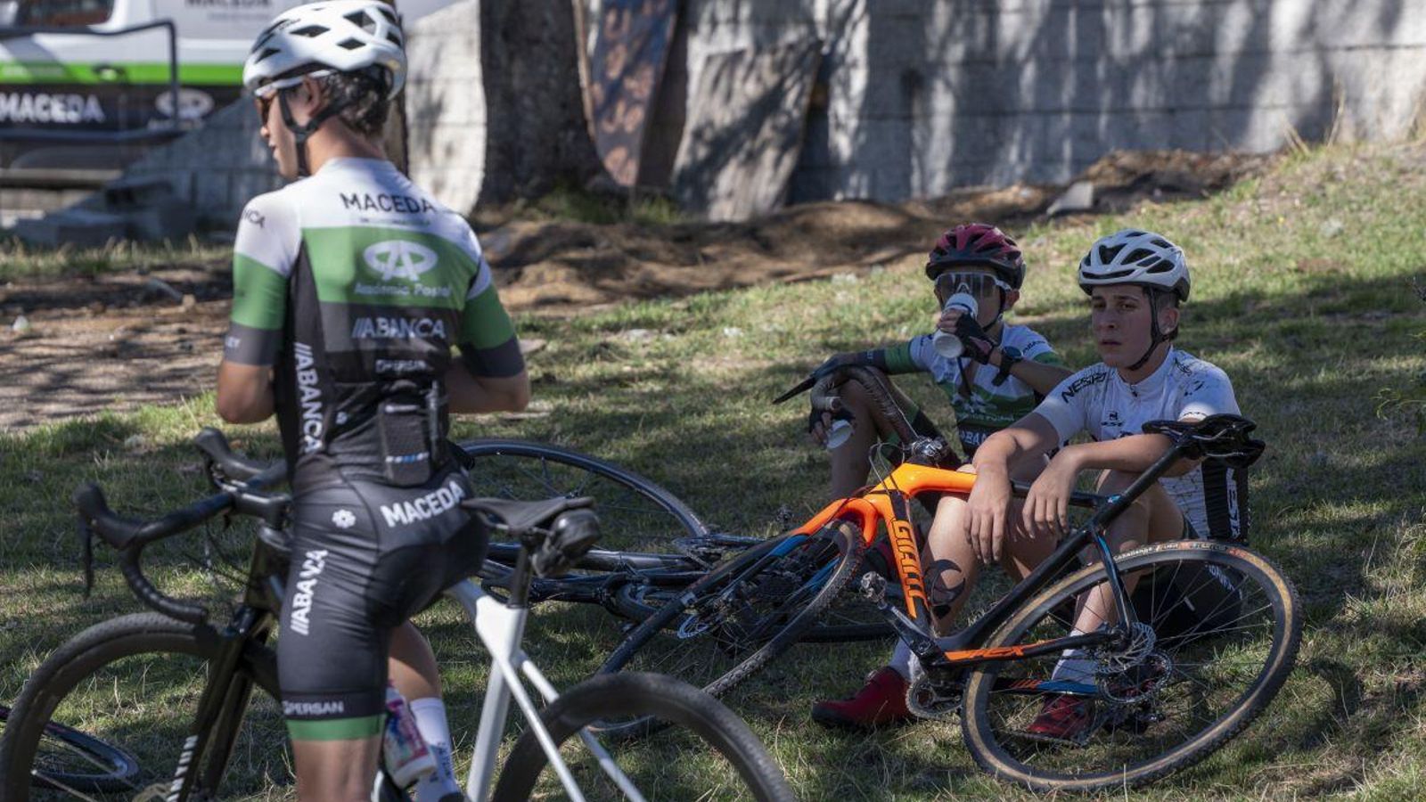 Toca recuperar fuerzas para continuar con la sesión preparatoria en un paraje inmejorable.