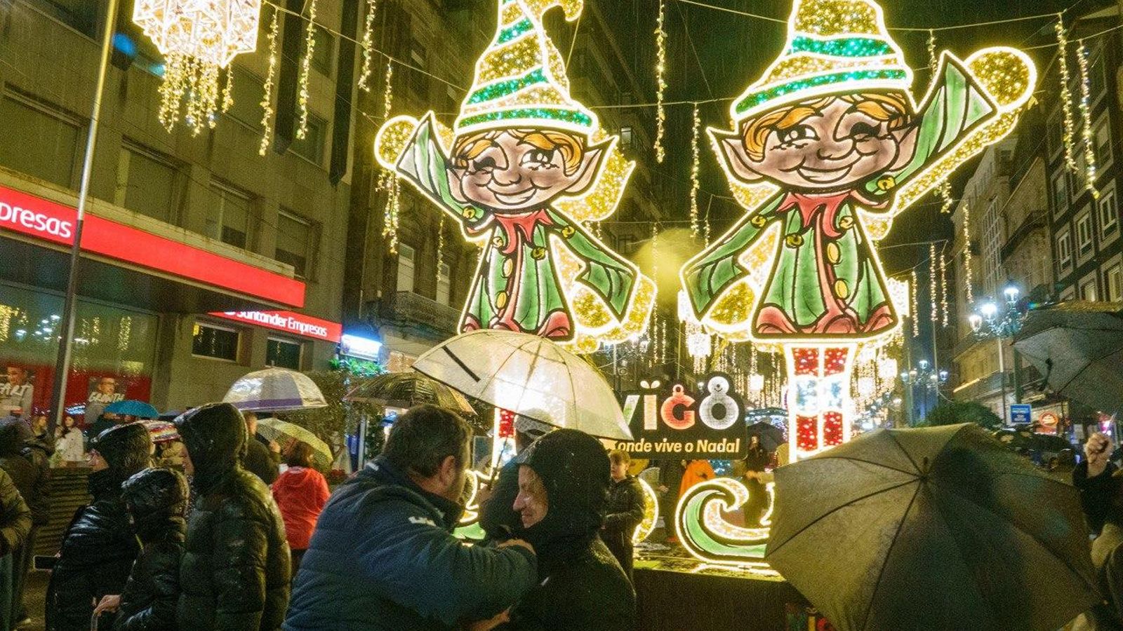 Galería | Vigo se ilumina con las luces de Navidad 2025
