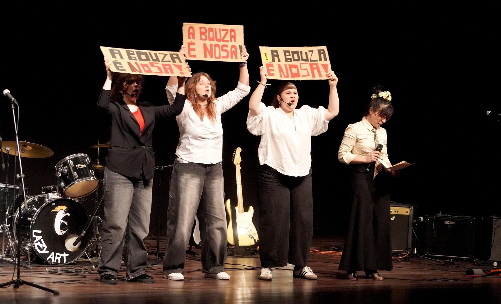 Las conductoras de la gala fueron Silvia Penas y tres alumnas de Bachillerato.