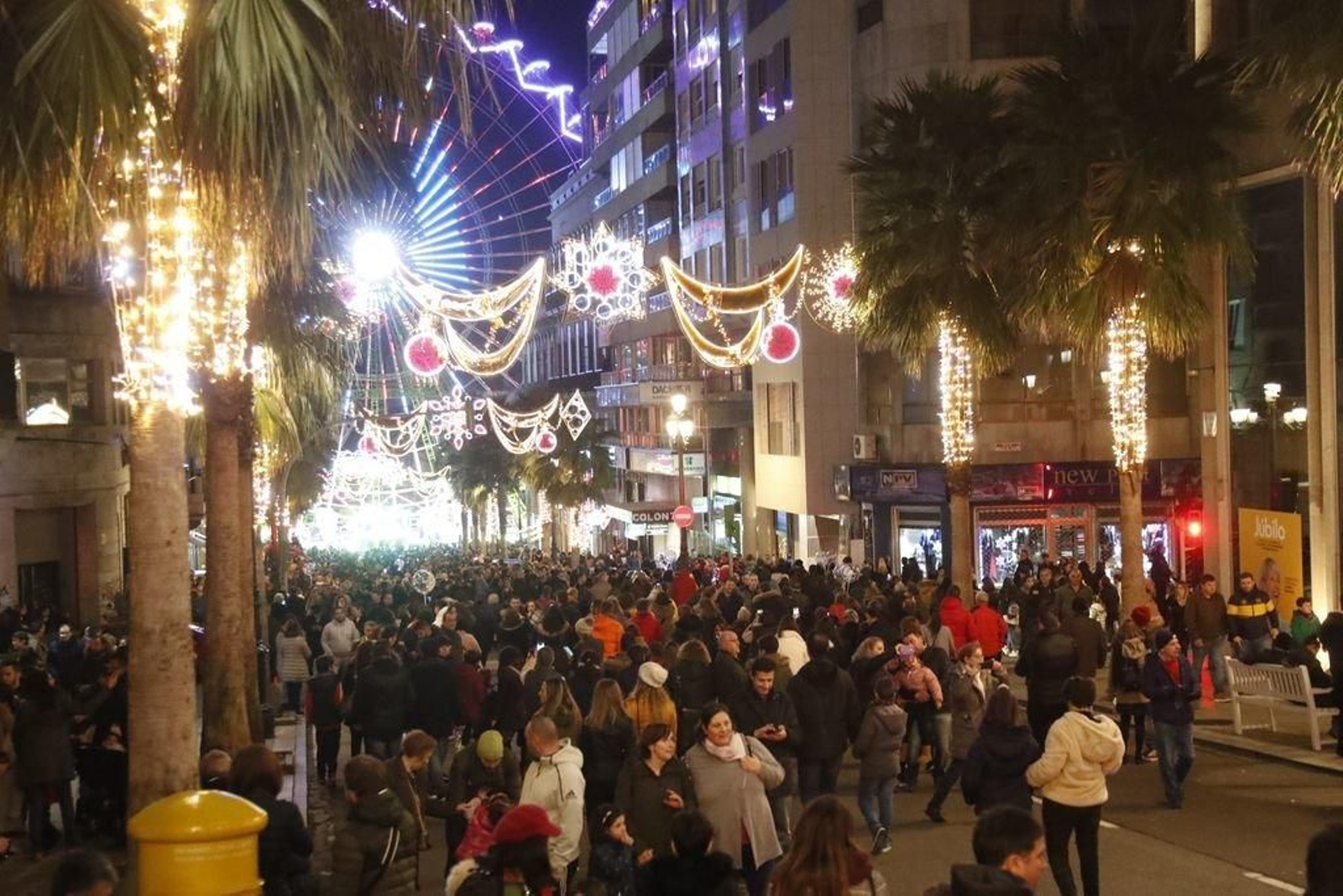 Los turistas invaden Vigo en el Puente183