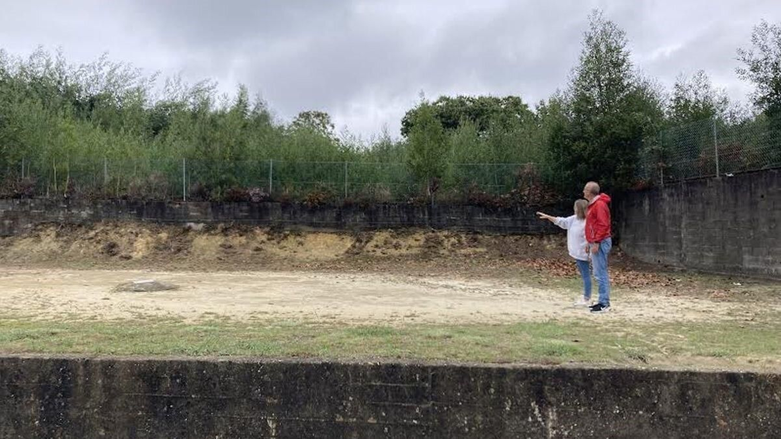 Fotografía del solar que se adecuará para el bosque-escuela del CEIP Carlos Casares.