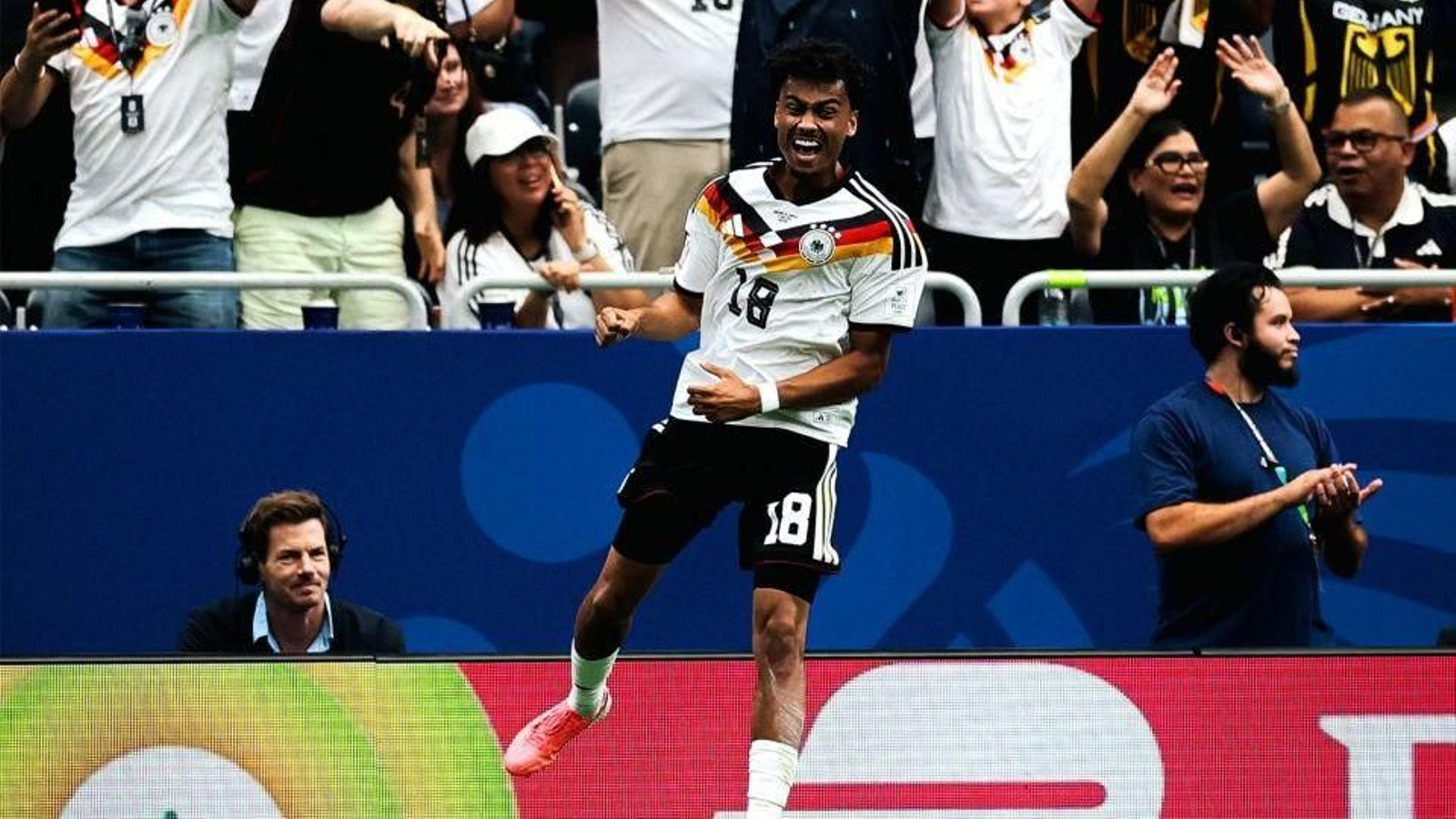 Los germanos disfrutaron pese al simulacro de susto inicial.