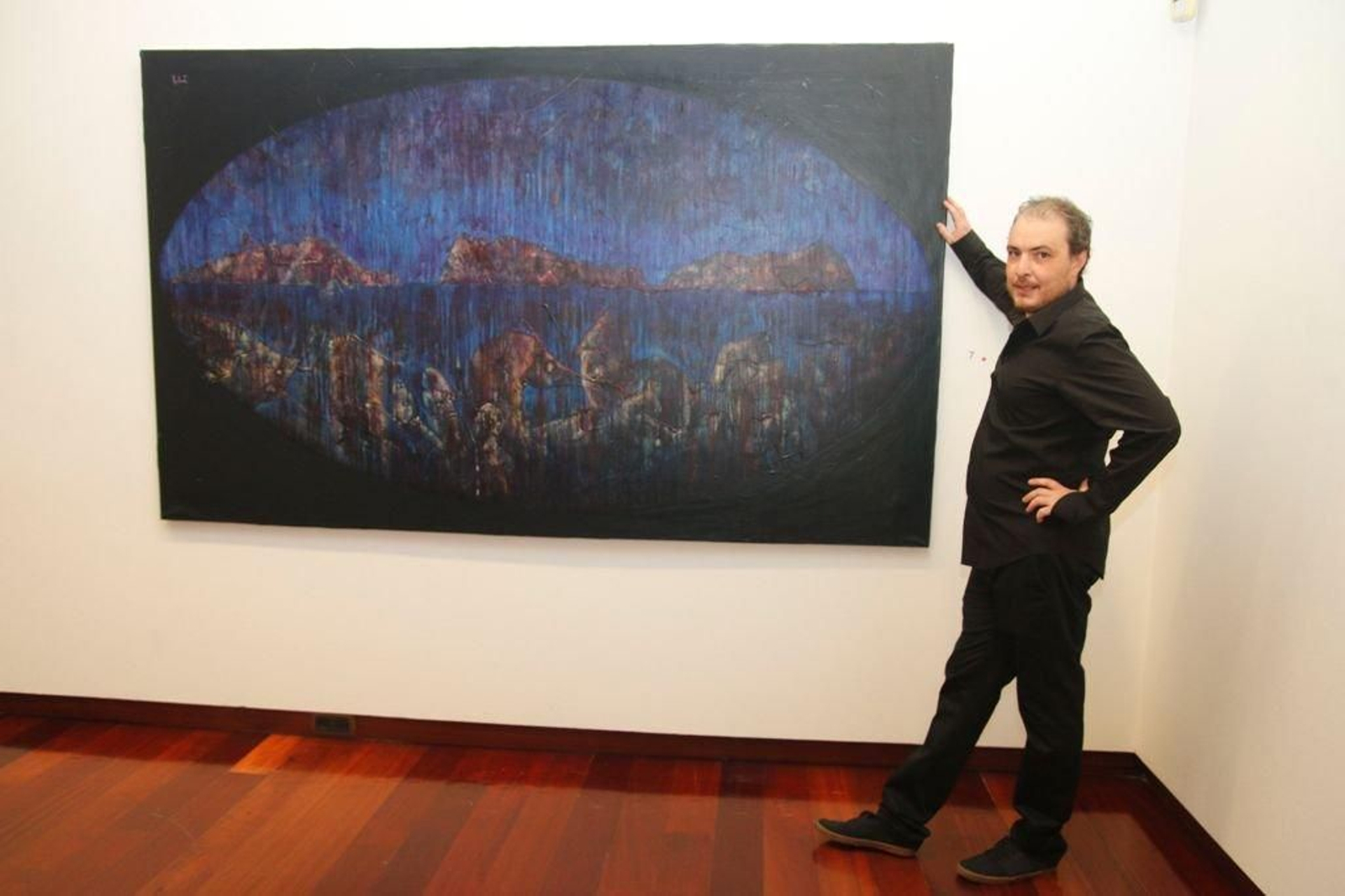 Yayo Quesada inauguró ayer la exposición “Última obra” en el Centro Social A Fundación, donde estará hasta el 30 de este mes.