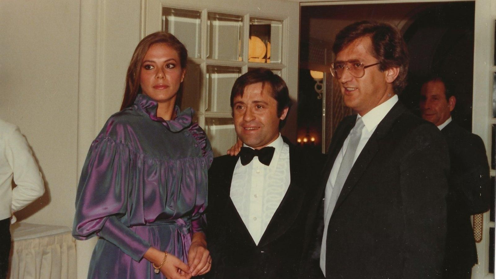 Luis Humberto cos xornalistas Mari Cruz Soriano e Pepe Domingo.