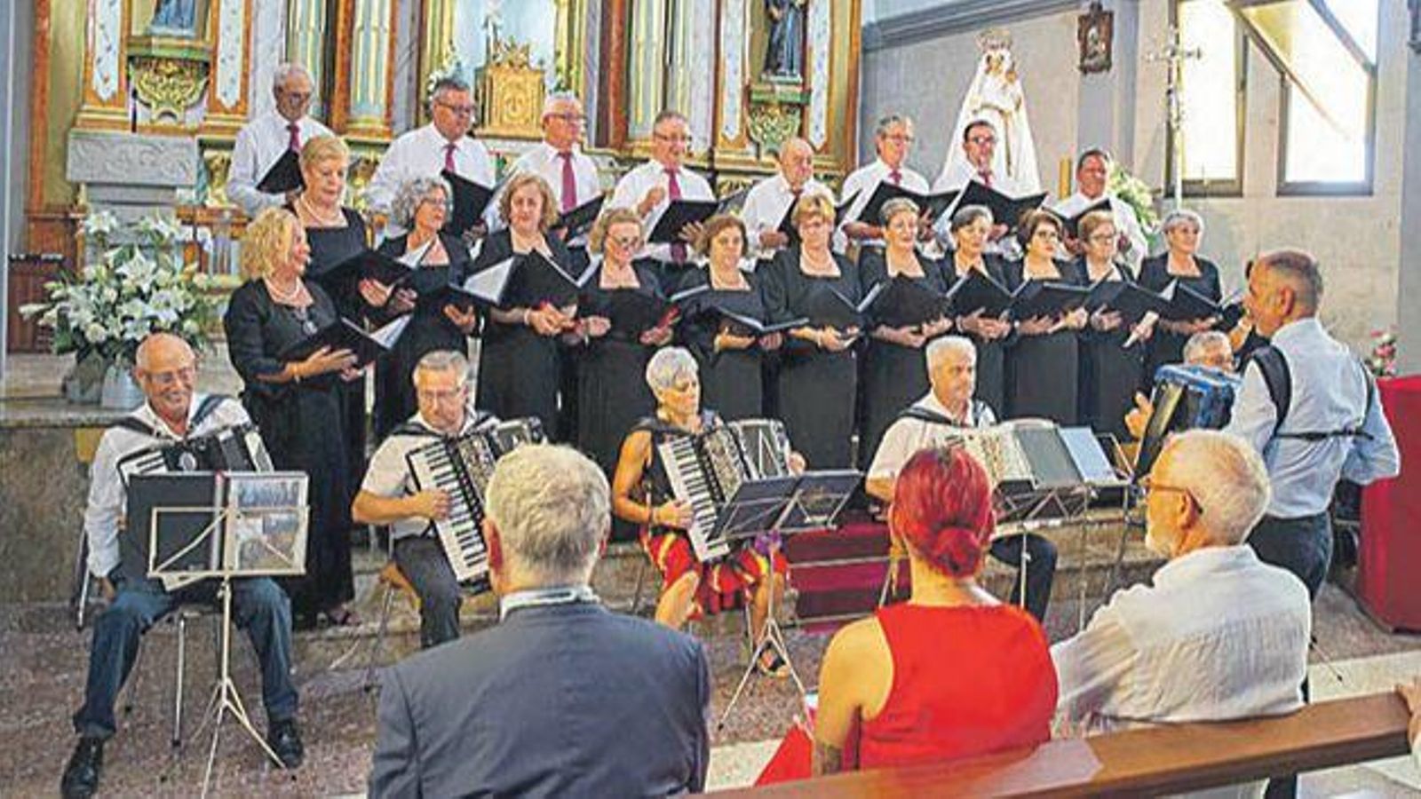 Concierto de la Coral Albricias en la iglesia de Maceda.