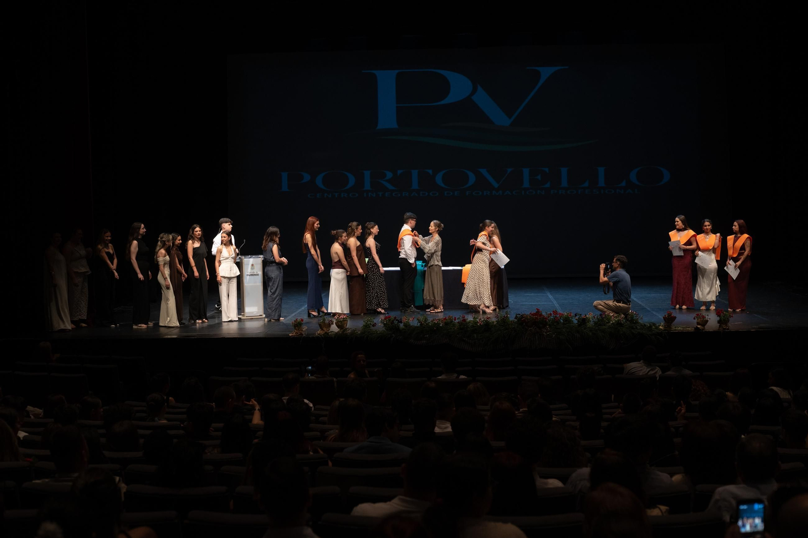 Galería |  Los alumnos del CIFP Portovello celebran su graduación