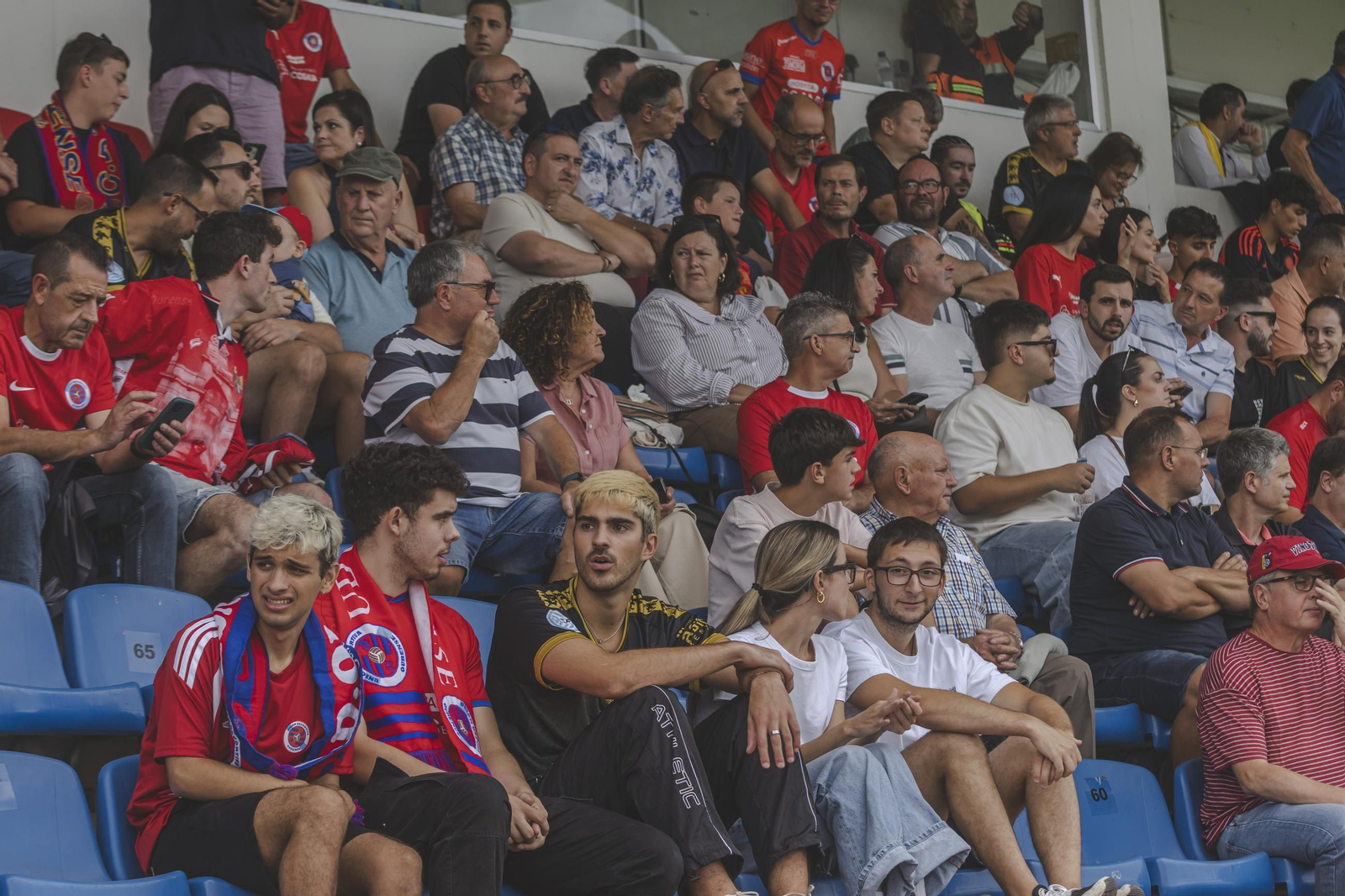 Galería | O Couto disfruta con el estreno de la UD Ourense en Primera Federación, en fotos