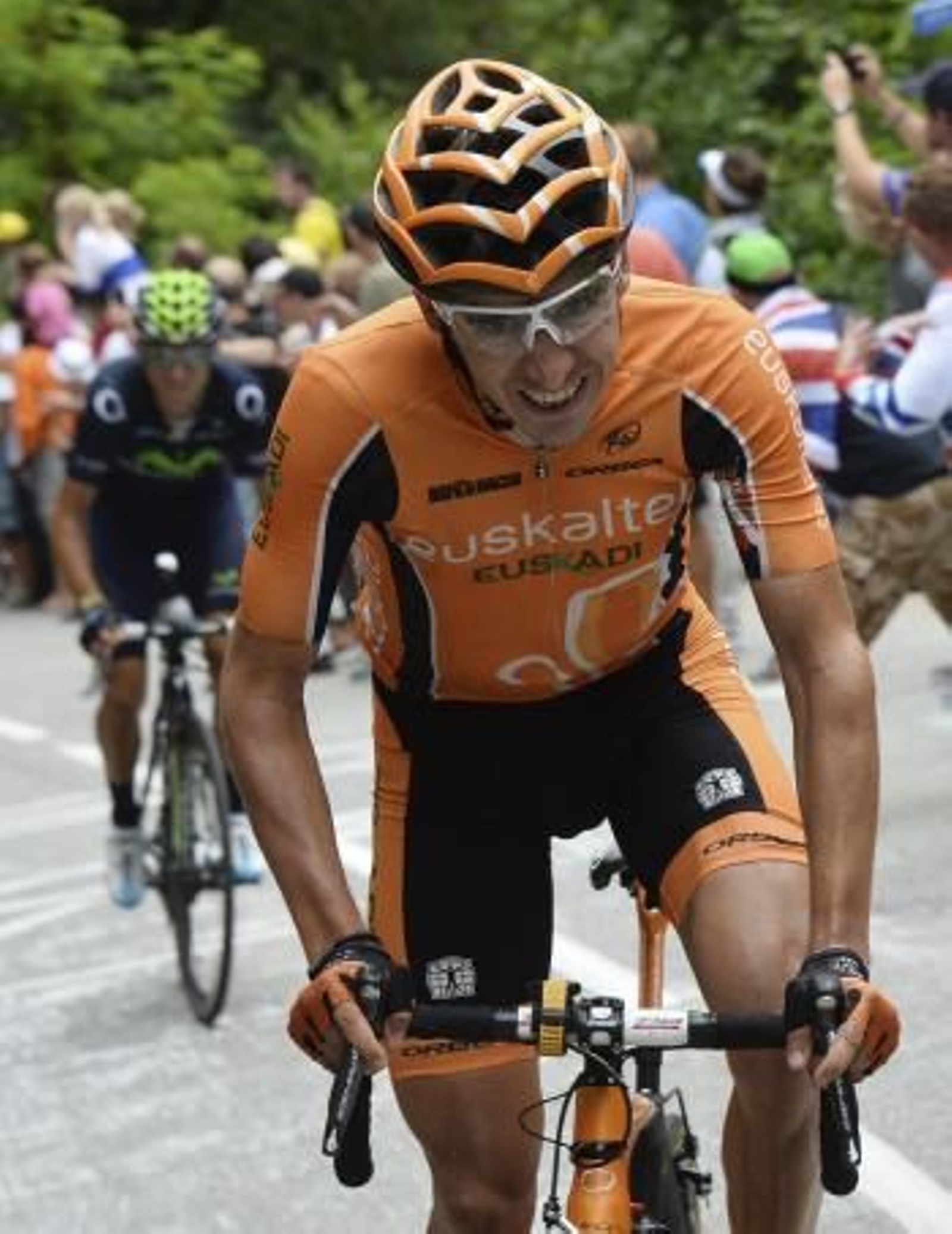 El ciclista español del Euskaltel, Igor Antón, durante la ascención a L´Alpe d´Huez en el último Tour. (Foto: EFE )