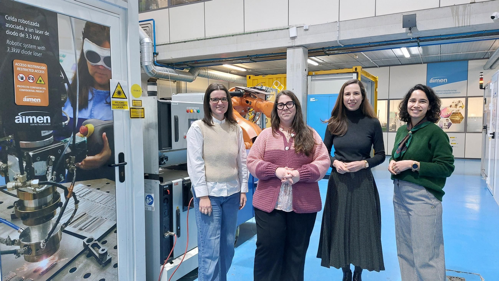 De izquierda a derecha, Lucía Alonso, Nerea Otero, Andrea Fontán y Filipa Lourenço, de Aimen.