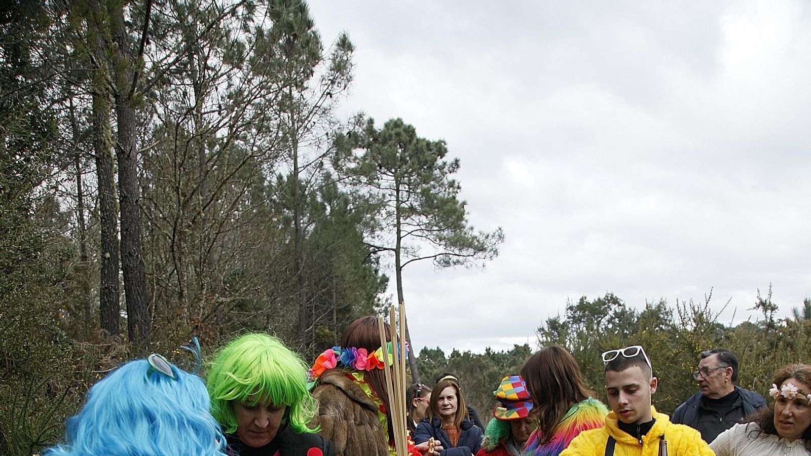 Galería | As Teixugueiras ya tienen a su meco de este Entroido