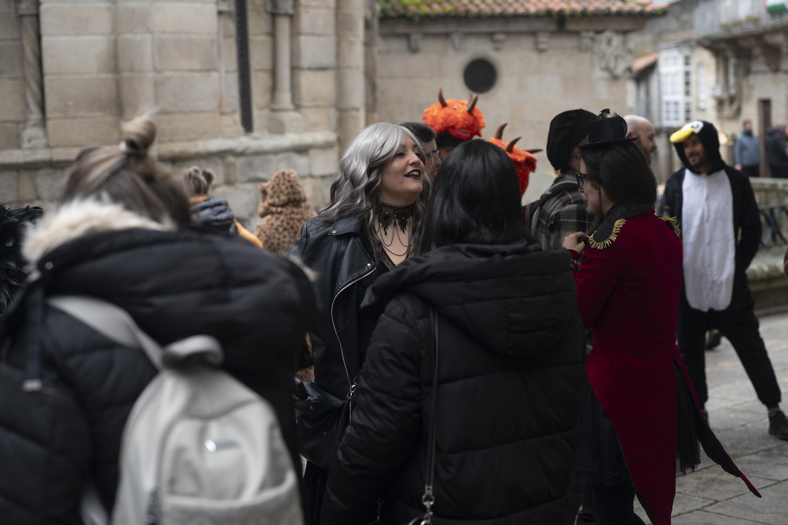 Galería | Allariz maridó charanga y vermú este domingo de entroido