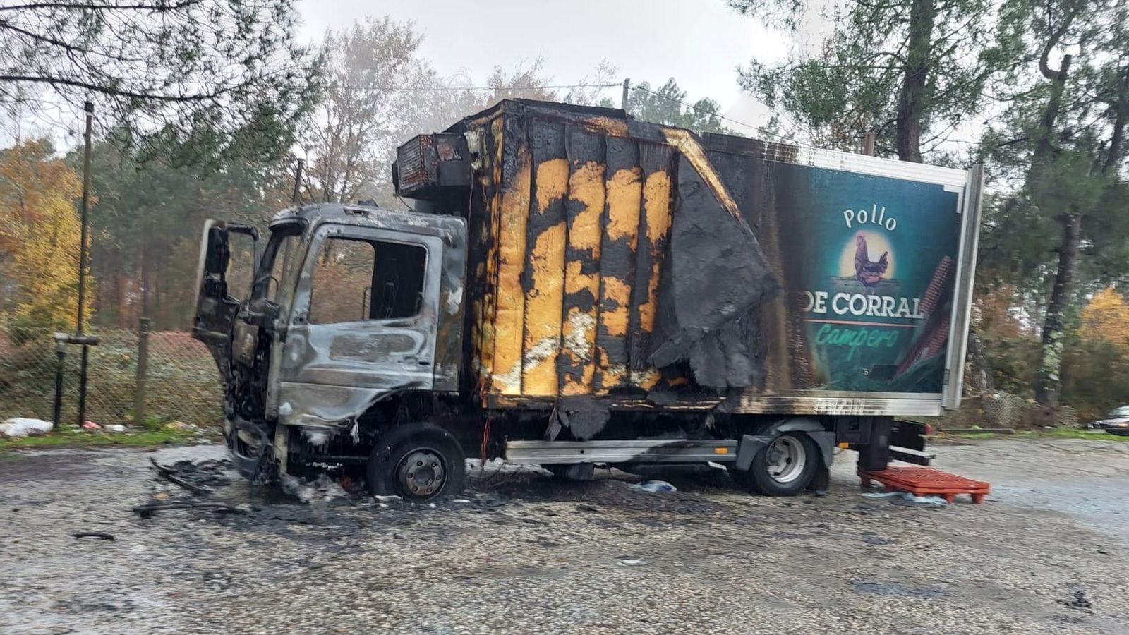 El camión calcinado