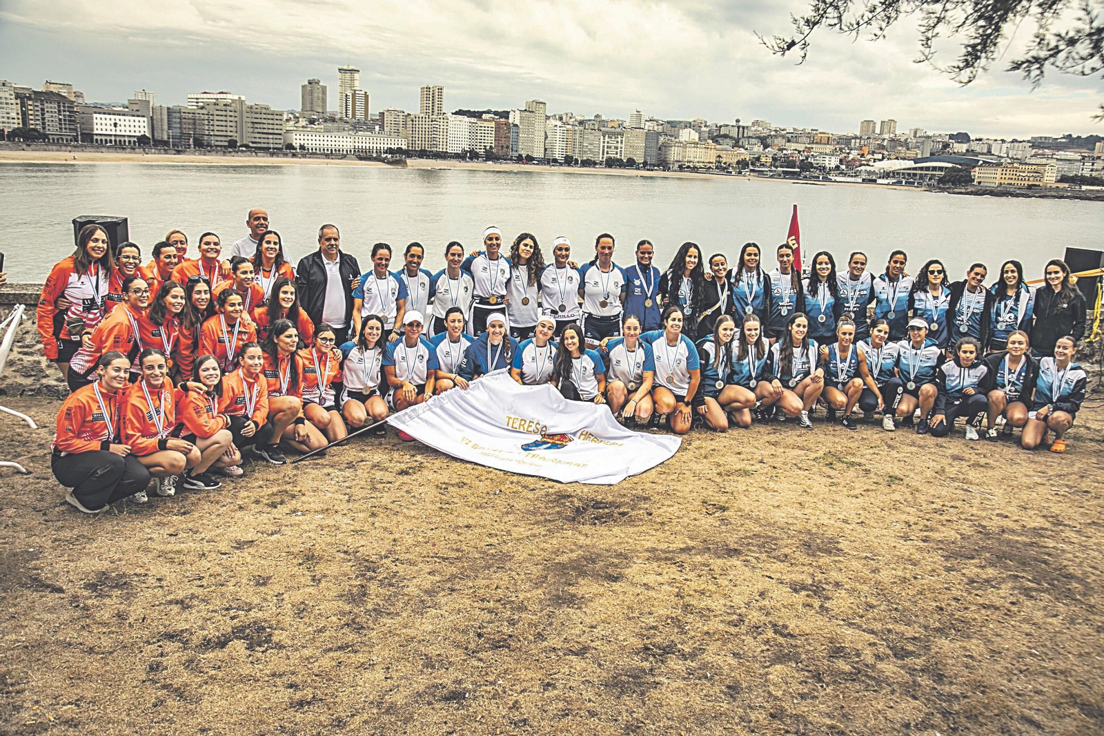 Chapela, Perillo y Tirán conformaron el podio femenino de ayer en la coruñesa playa de Orzán.