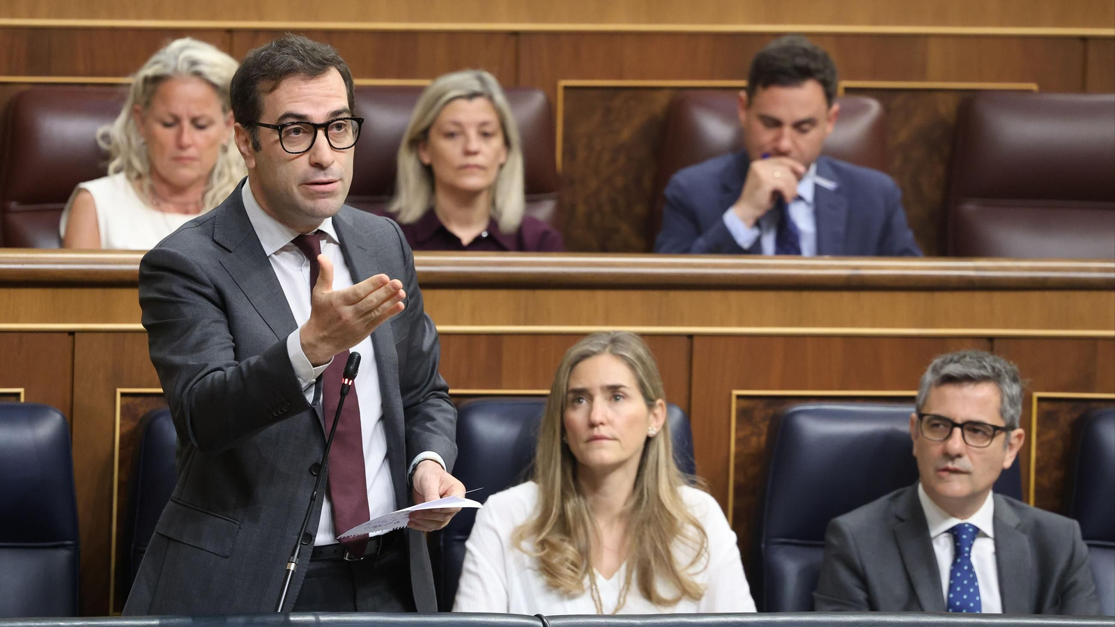 El vicepresidente primero y ministro de Economía, Carlos Cuerpo, la vicepresidenta tercera y ministra para la Transición Energética