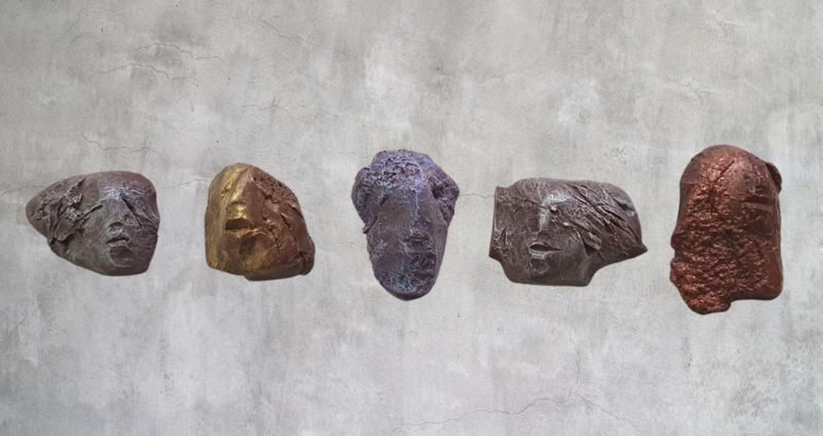 Los bombones de Fina Rei con forma de las obras de Acisclo Manzano.