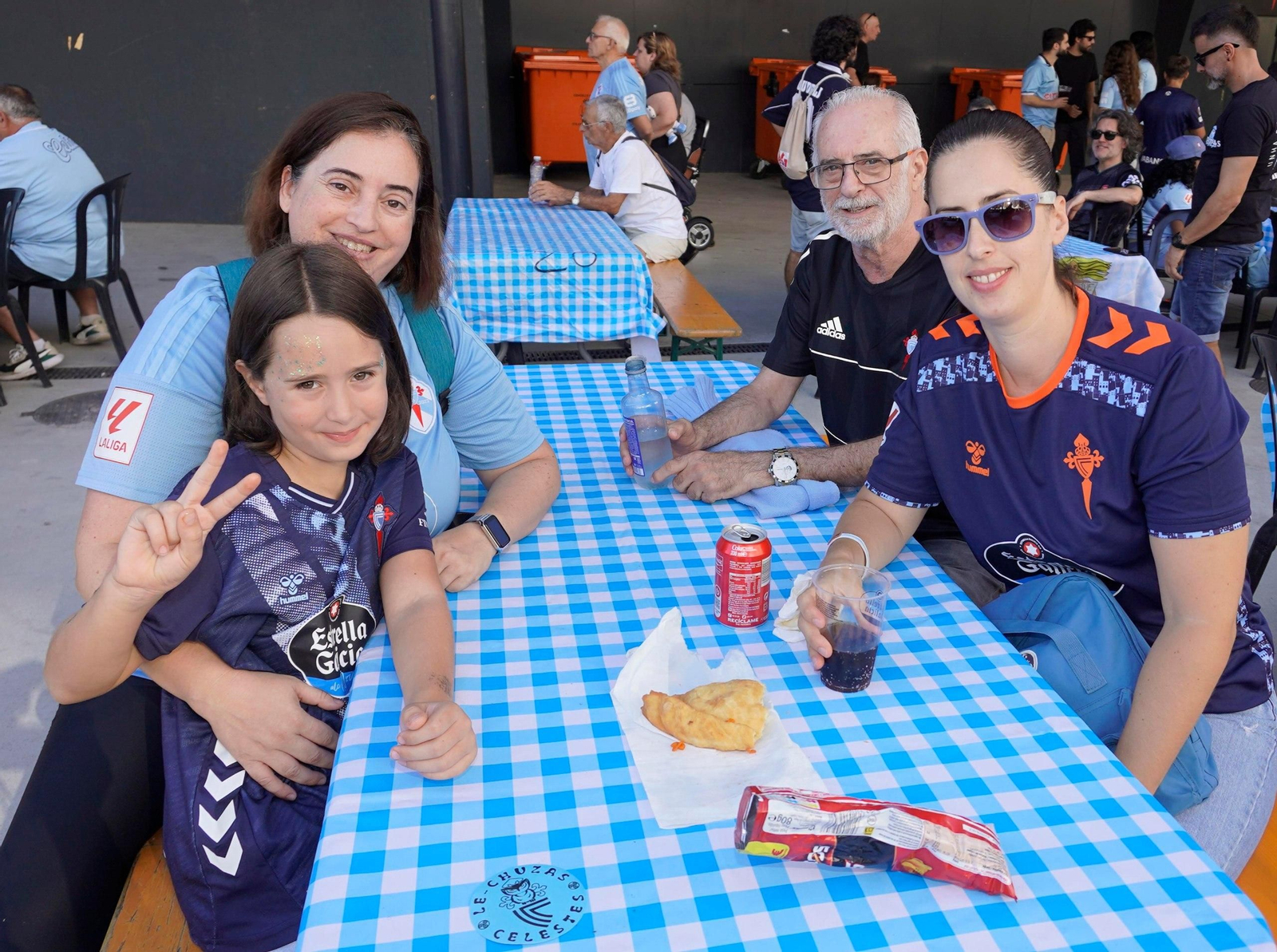 Galería | Música, comida y fútbol para calentar el Celta-Racing