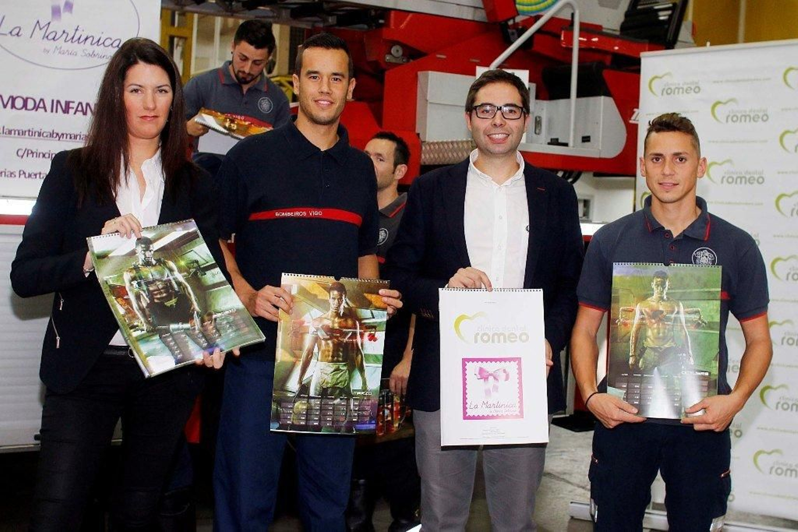Calendario solidario de los bomberos de Vigo Foto JV Landín 11