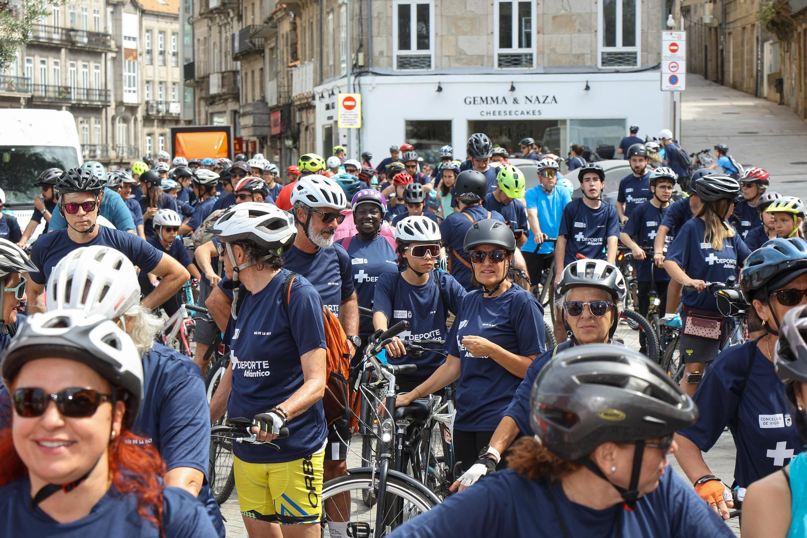 Galería | El ciclismo toma Vigo con la primera edición del Día de la Bici de Atlántico