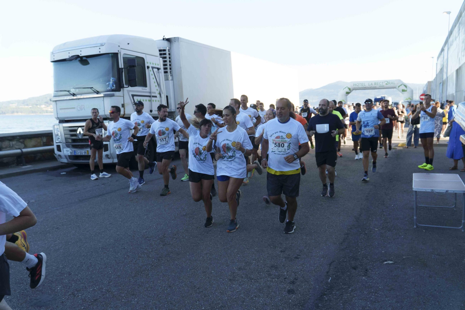 Galería | El puerto pesquero de Vigo acoge hasta cinco carreras organizadas por Carlos Adán