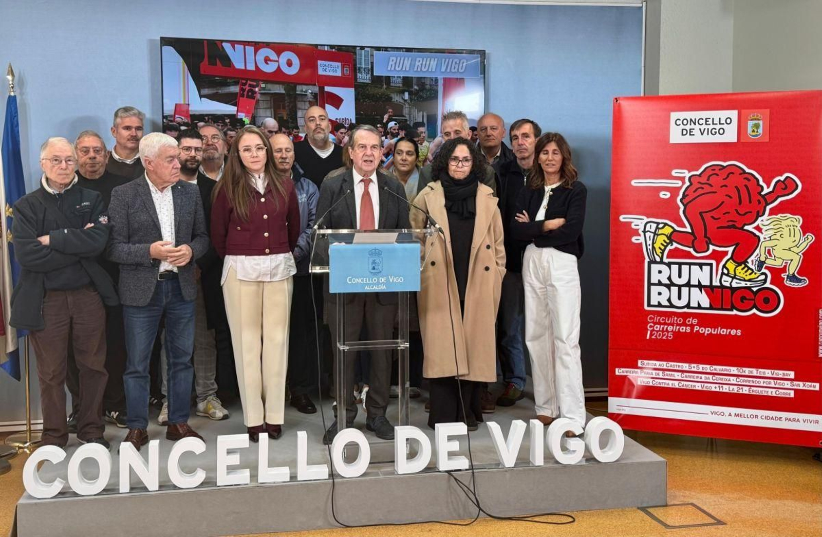 El alcalde, Abel Caballero, presentó ayer el circuito con todos los organizadores.