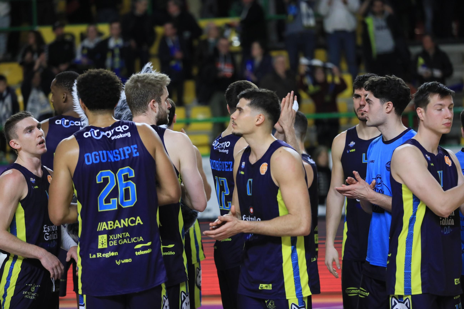 Galería | El Pazo, a reventar para el derbi COB-Obradoiro