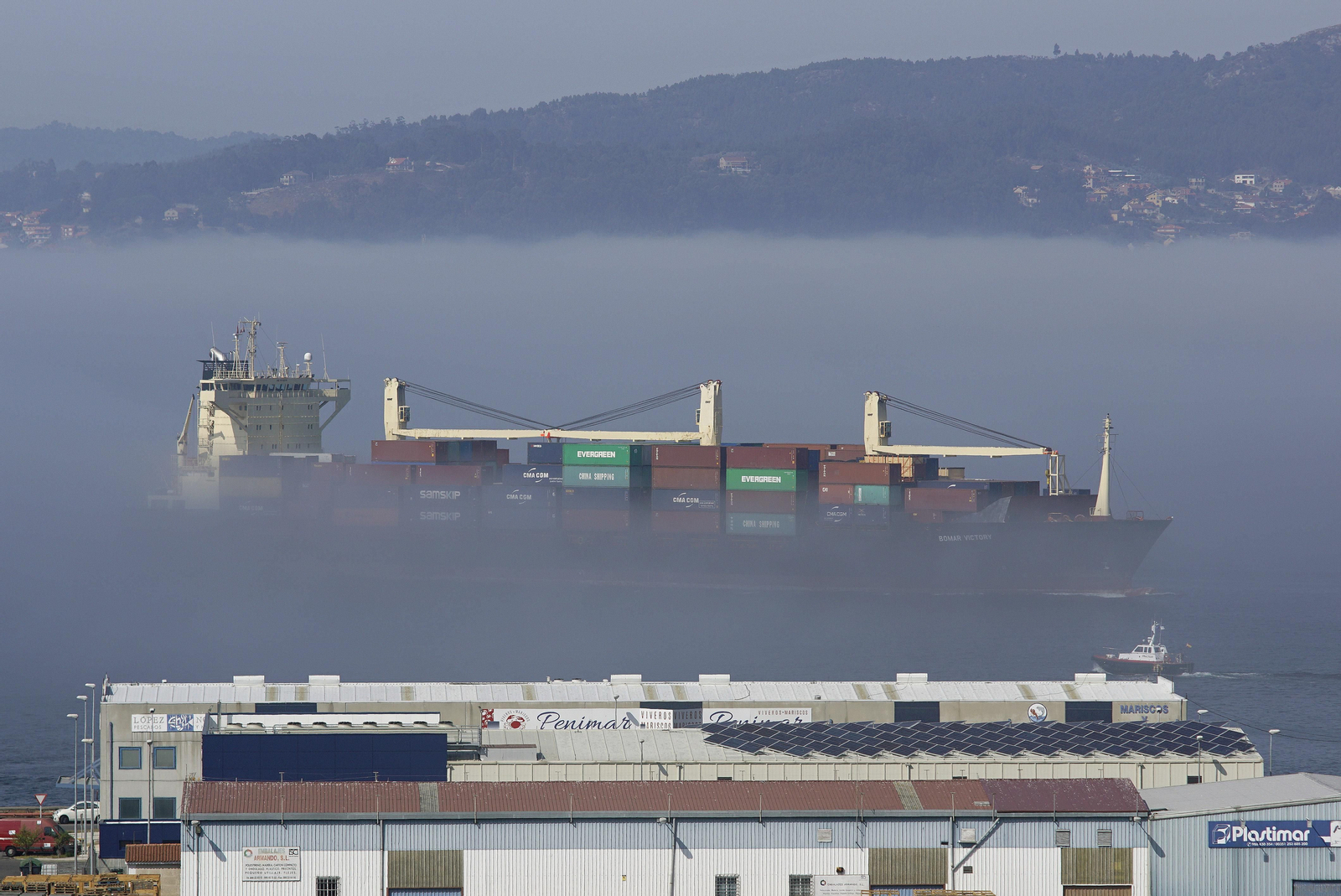 Una ciudad envuelta en niebla