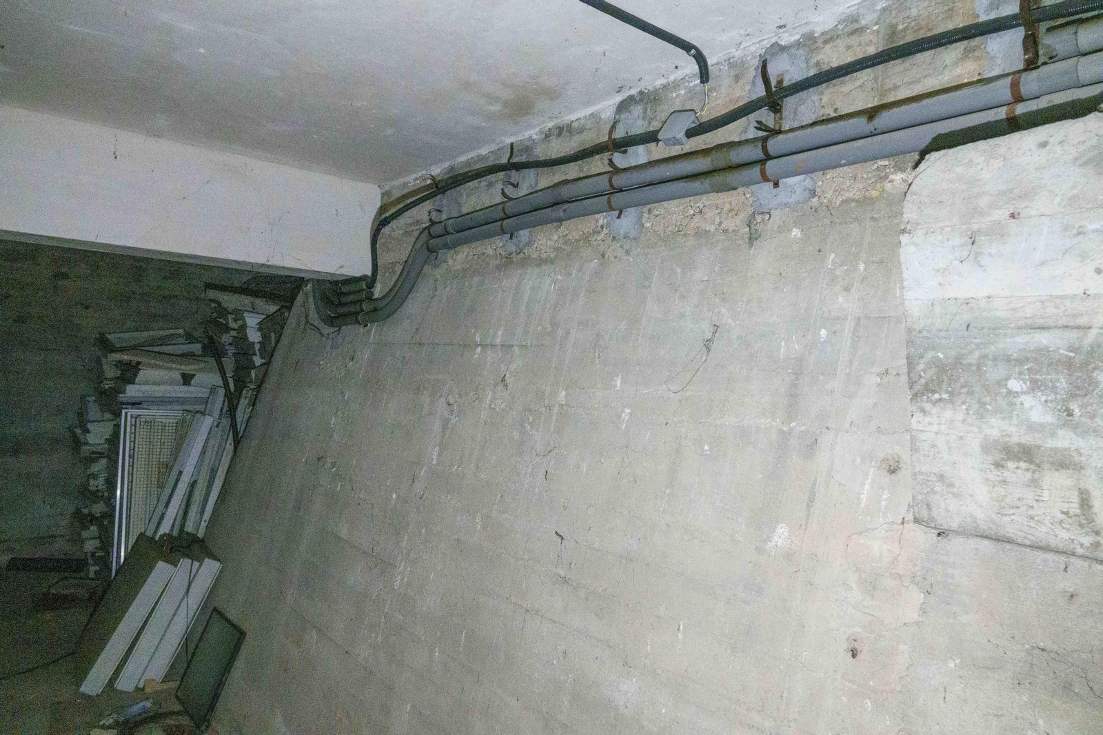 Galería | El interior del búnker nuclear que se esconde en O Castro