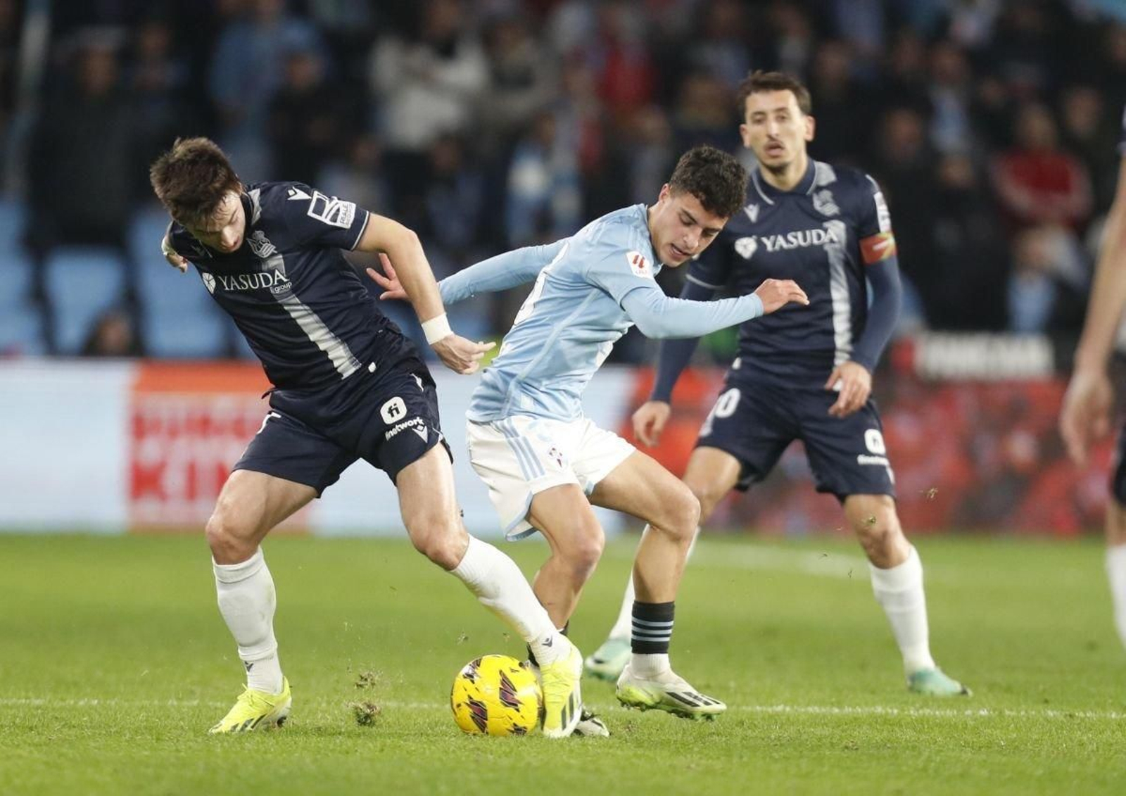 Hugo Álvarez jugó la última media hora a buen nivel por la derecha.