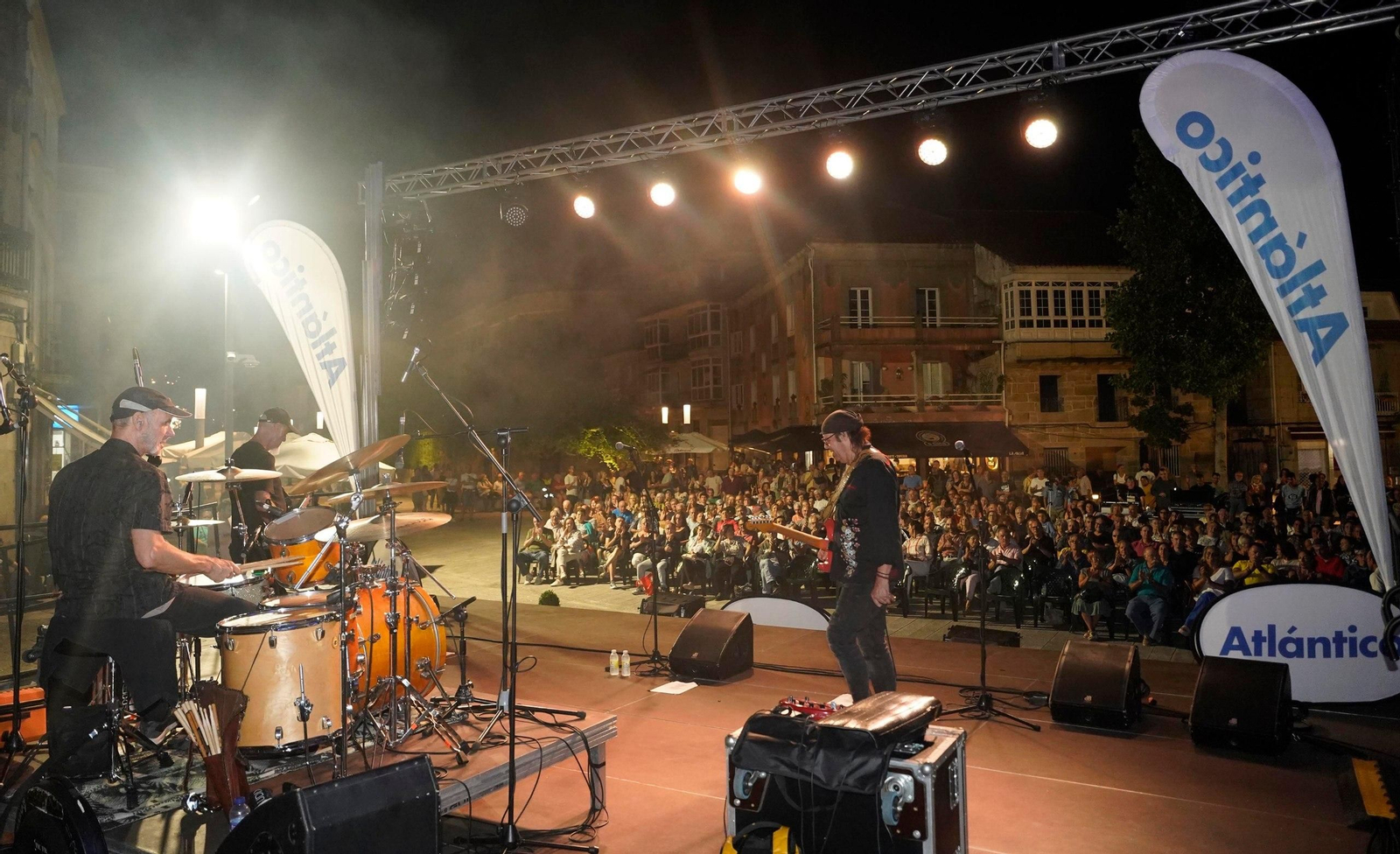 Concierto de Vargas Blues Band en Gondomar (2)