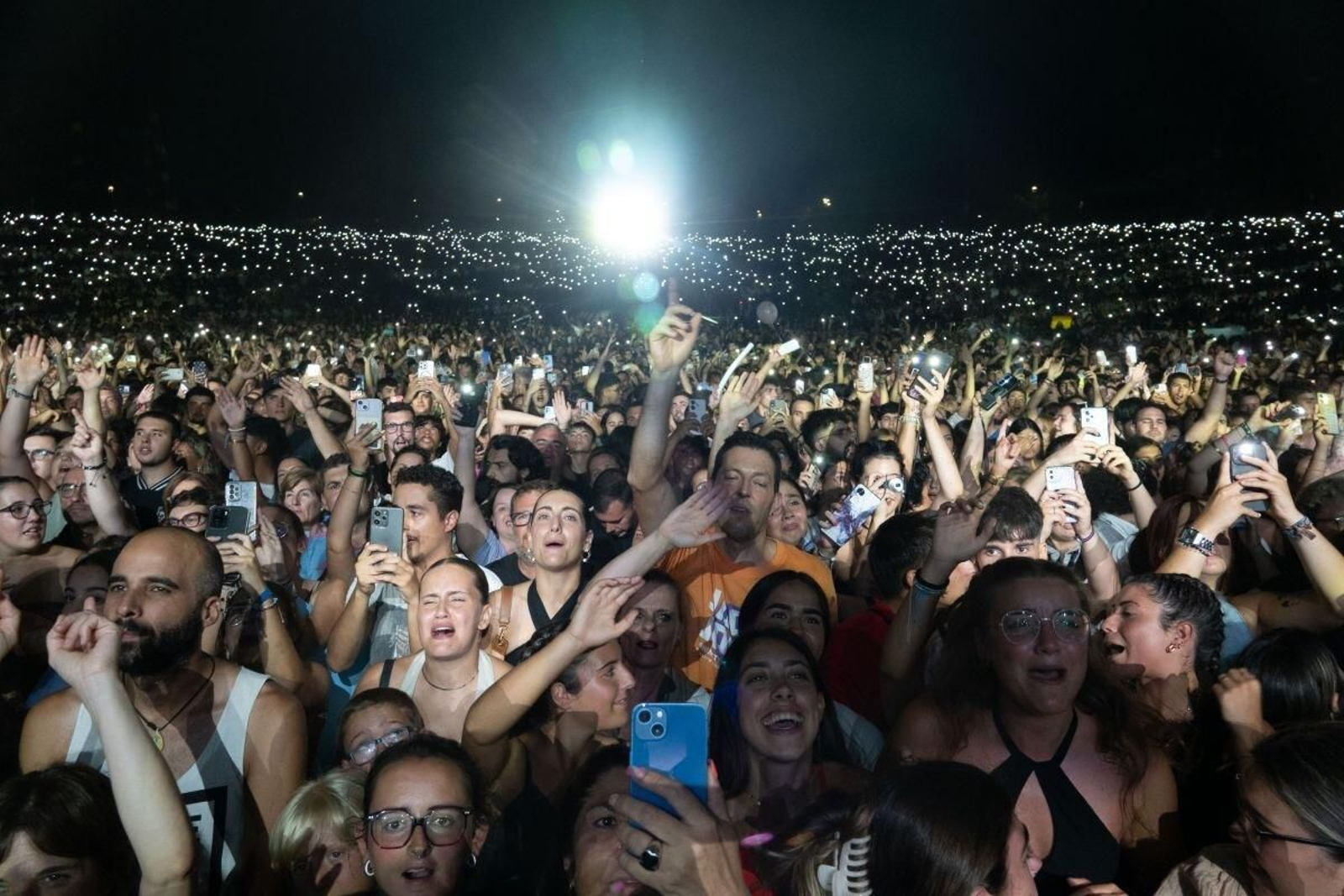 El público entregado en el concierto de Melendi este verano en Castrelos.