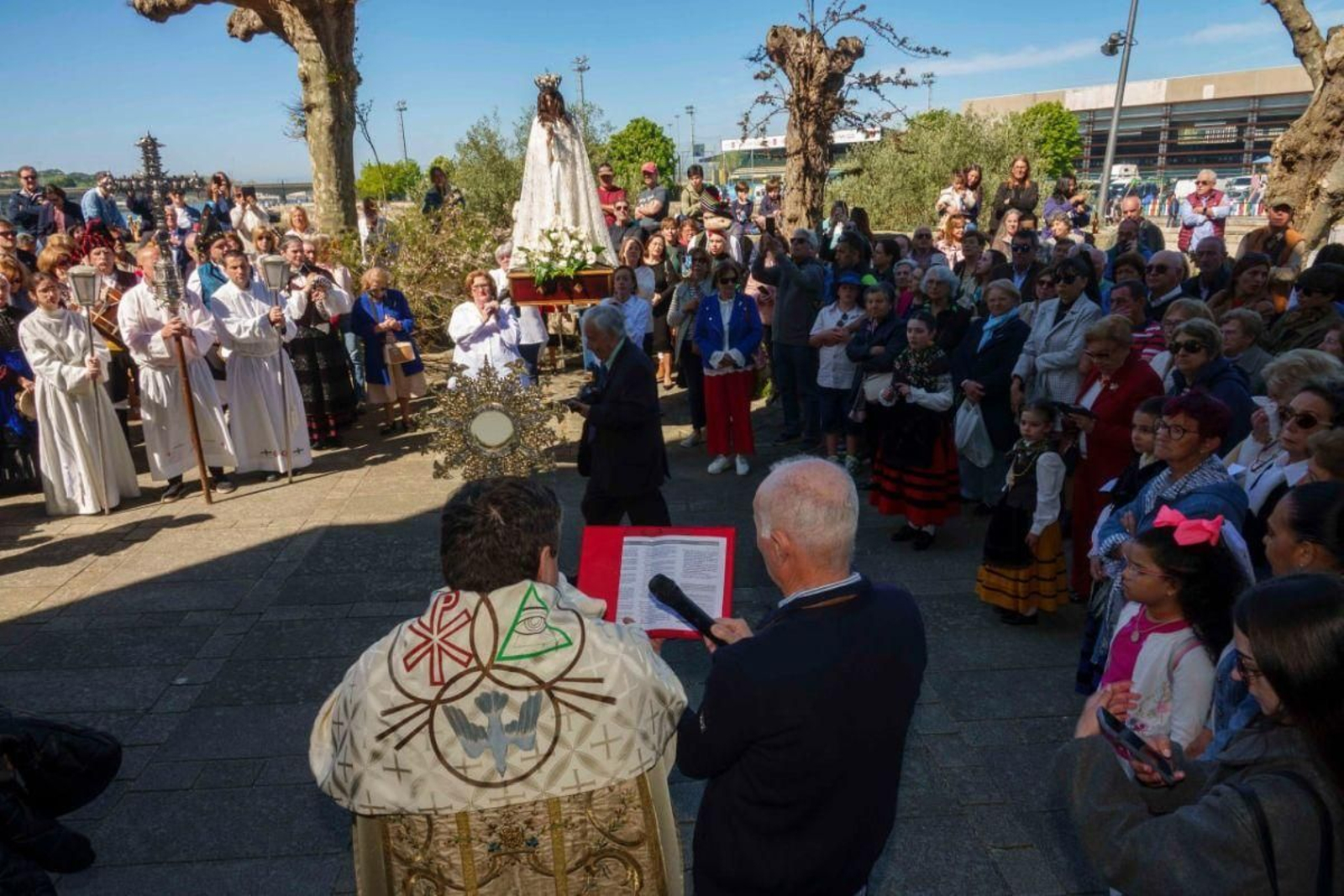 Bouzas estrena la procesión del Domingo de Resurrección