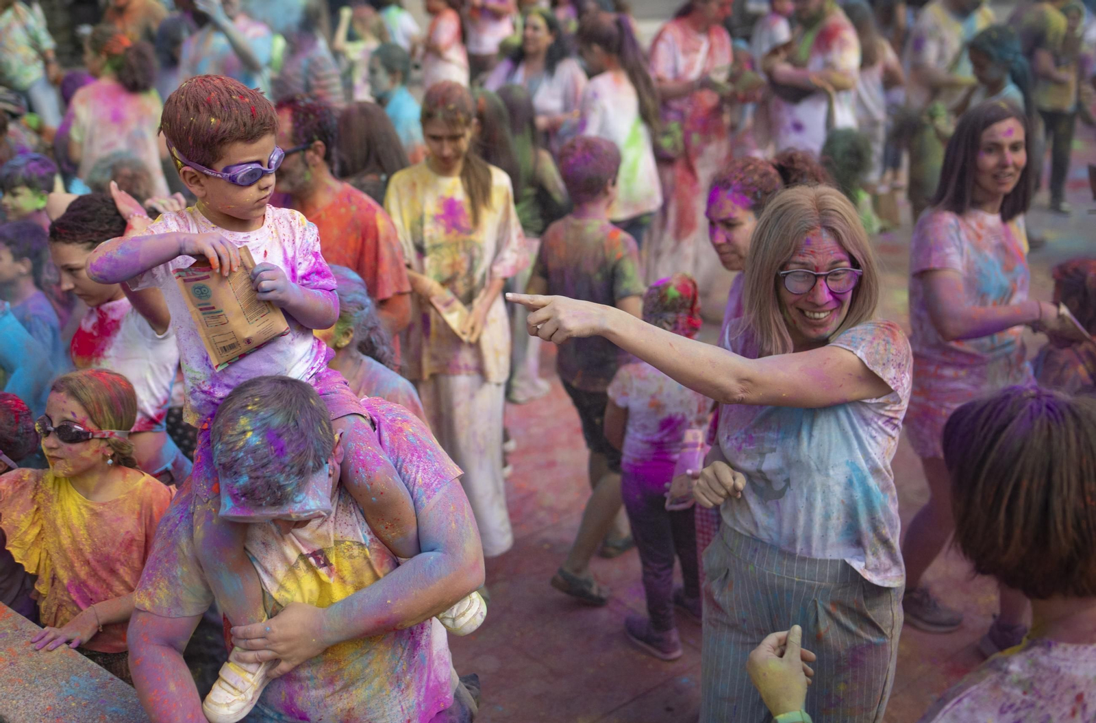 Galería | La fiesta de colores en Xinzo en imágenes