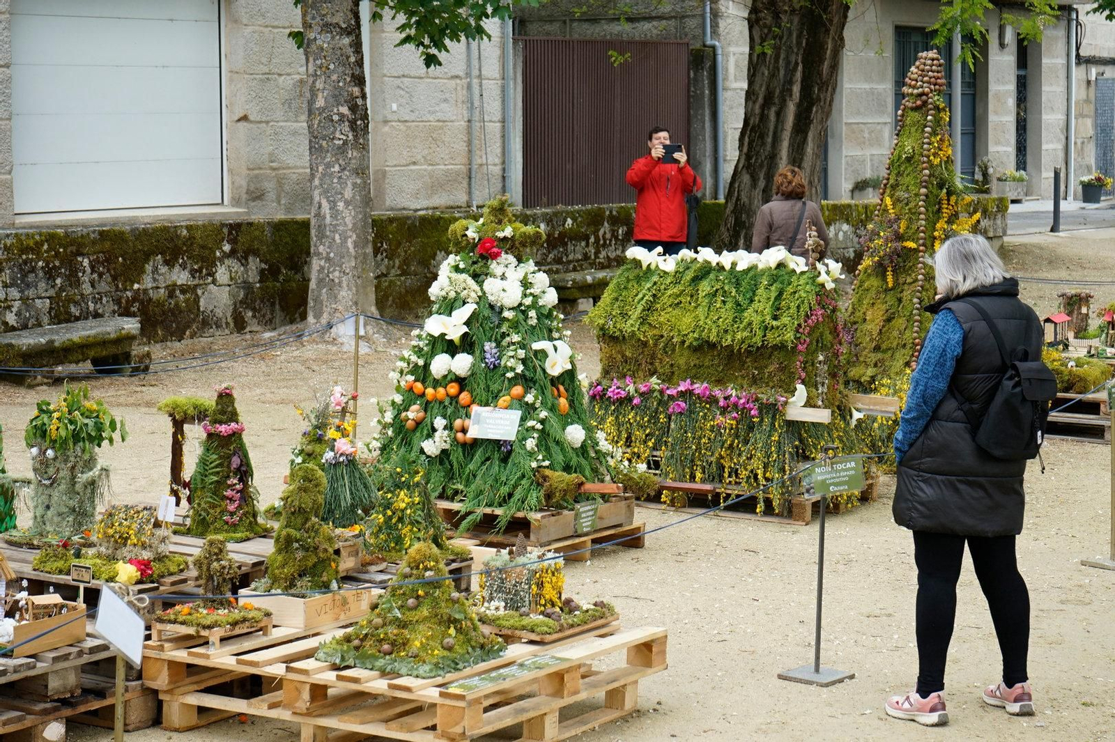 Una de las personas sacando una foto.