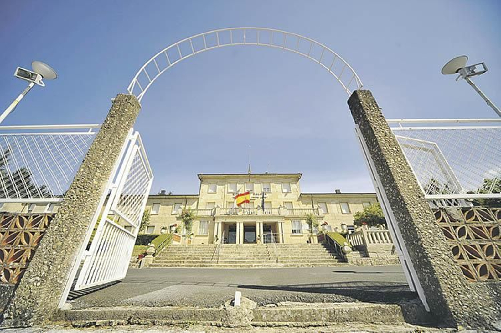 Entrada de la residencia de O Carballiño.