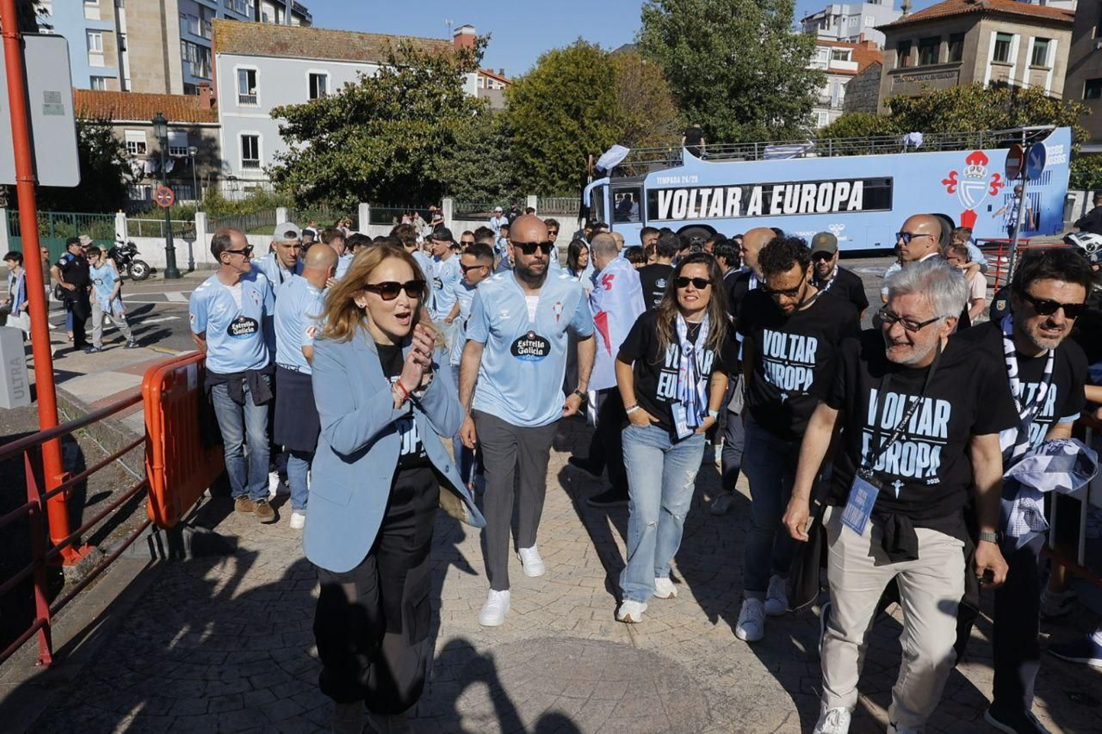 Galería | Fiesta celeste en Vigo por la vuelta del Celta a Europa