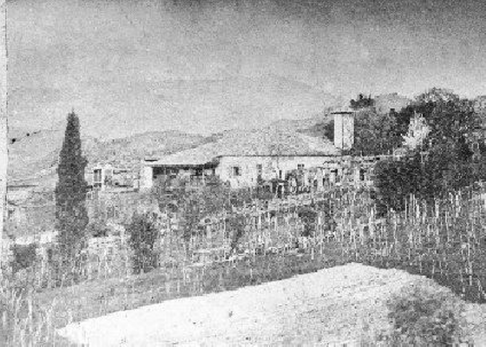 Pazo de Casdemiro, casa natal del Padre Feijoo (abril de 1876) Foto de Patricio Bocconi para El Heraldo Gallego. Copia propiedad de la Biblioteca de la Diputación provincial de Ourense.